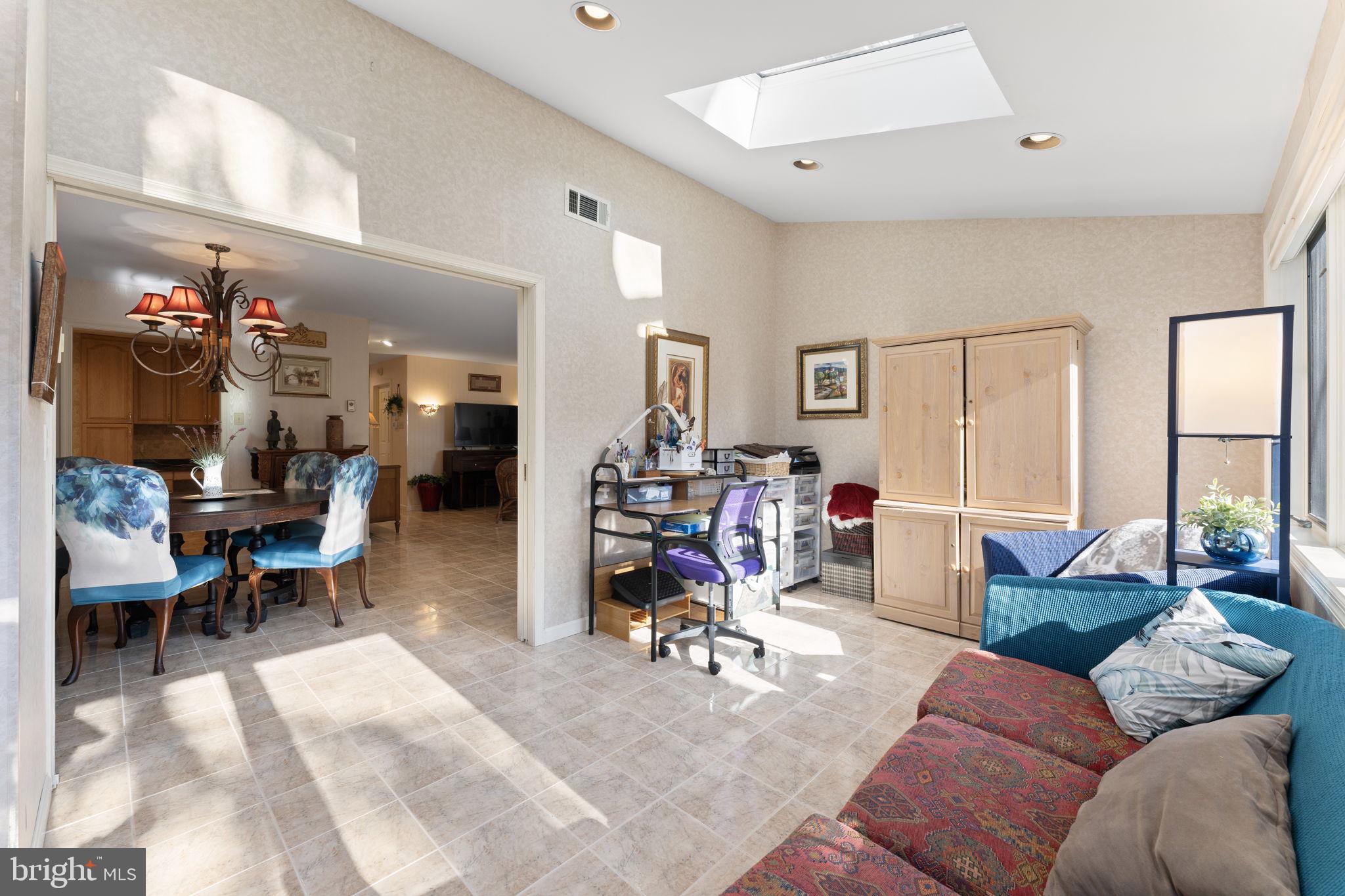 937 Jefferson Way