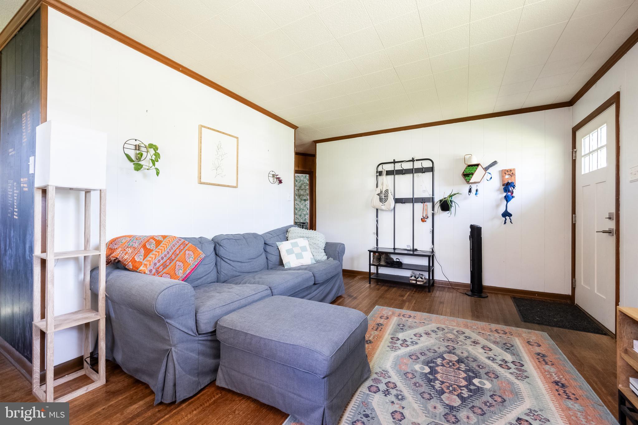 381 Loomis Ave
