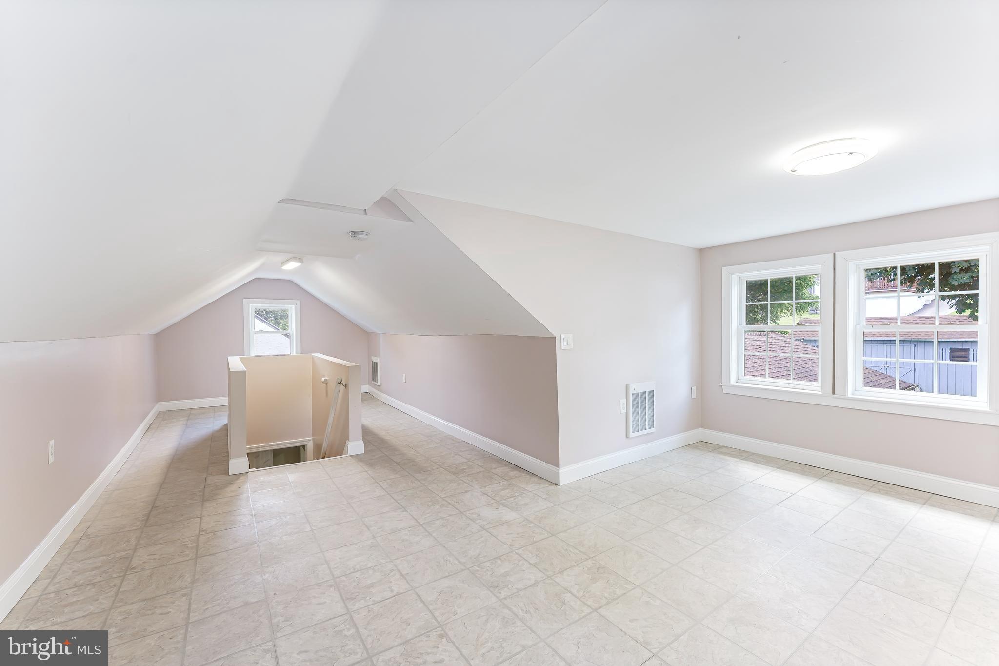 1410 Walnut St