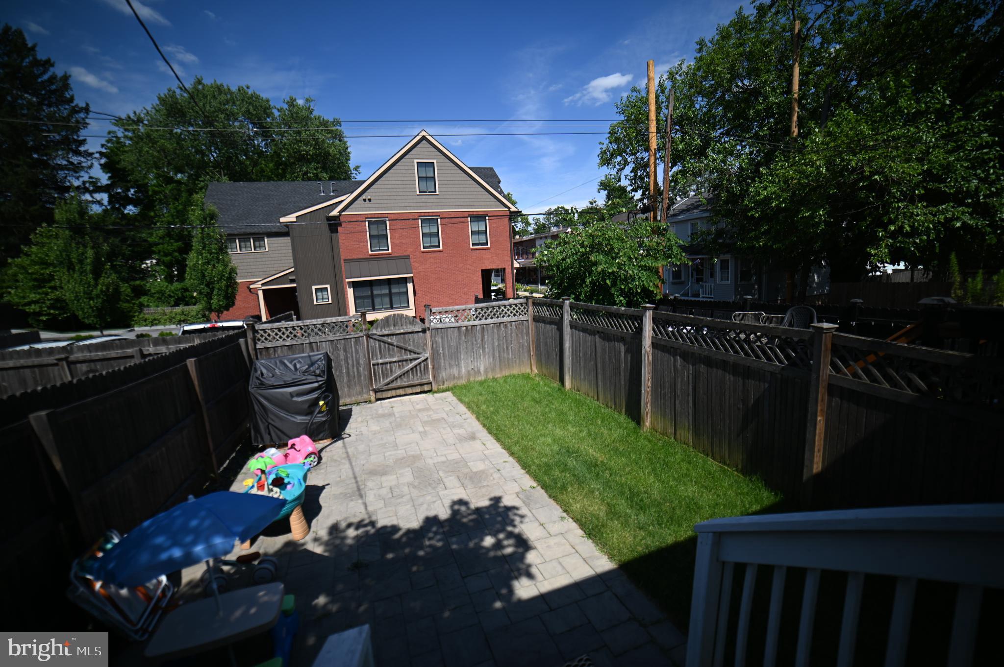 429 N New St