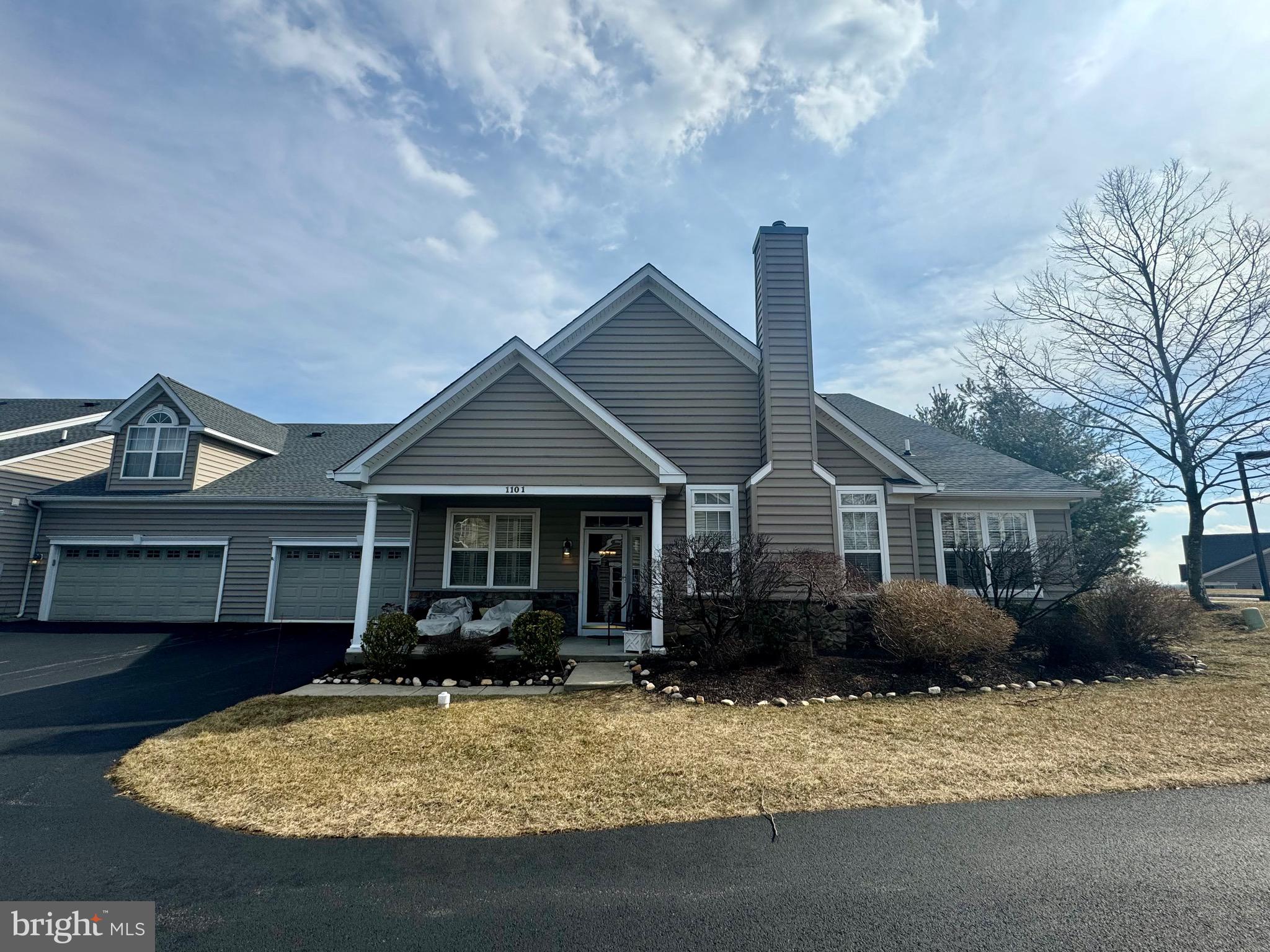 1101 Hulnick Rd