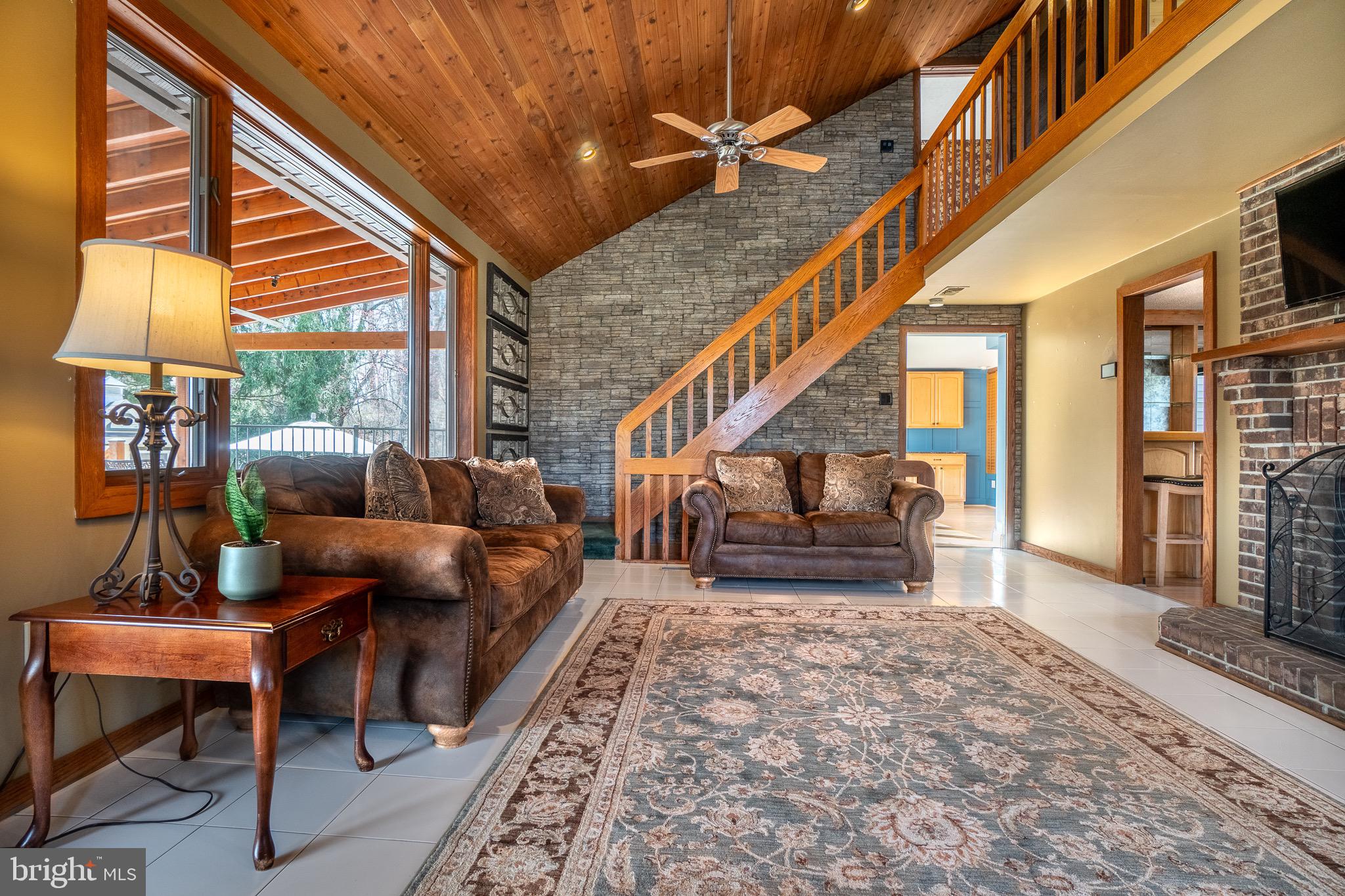 2280 Horseshoe Trl