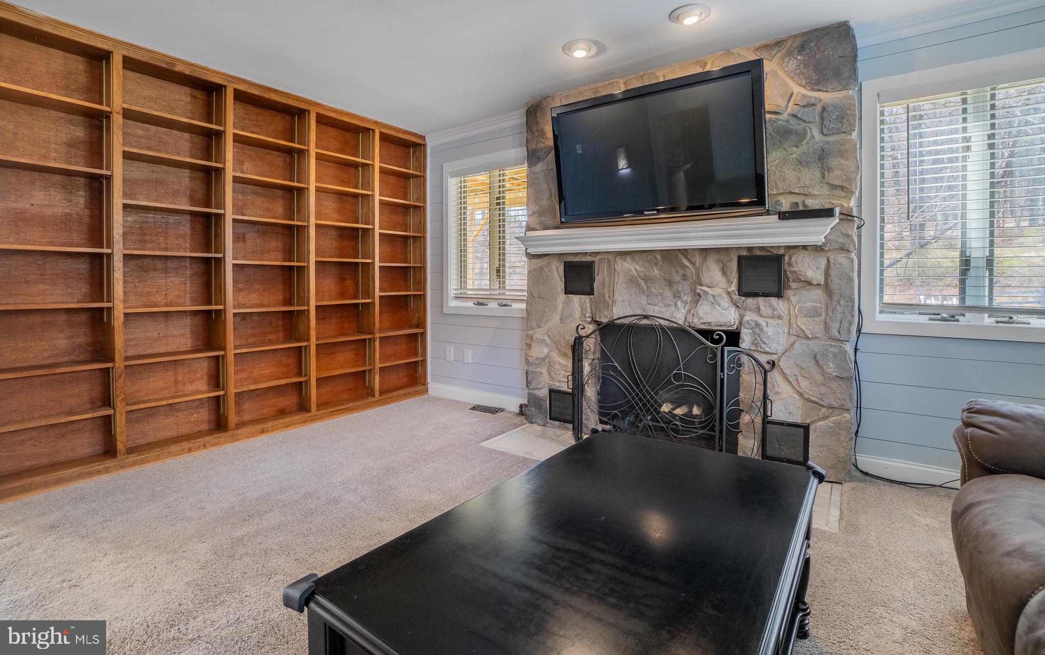 2280 Horseshoe Trl