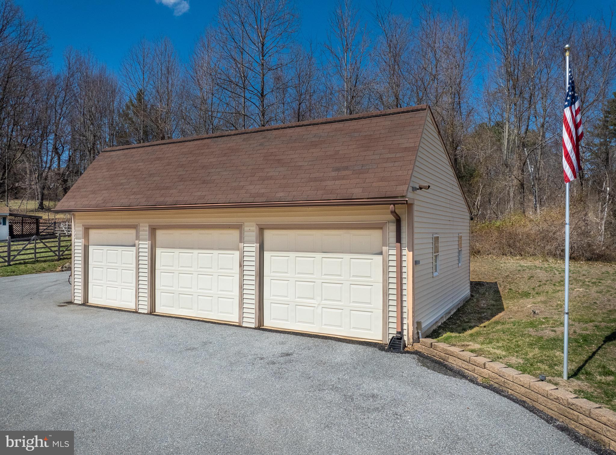 2280 Horseshoe Trl