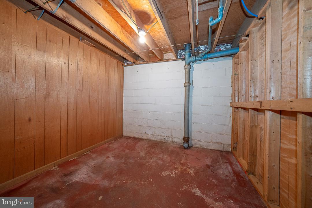 1554 Poorhouse Rd