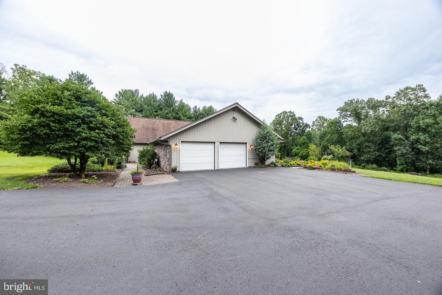 841 CADMUS ROAD