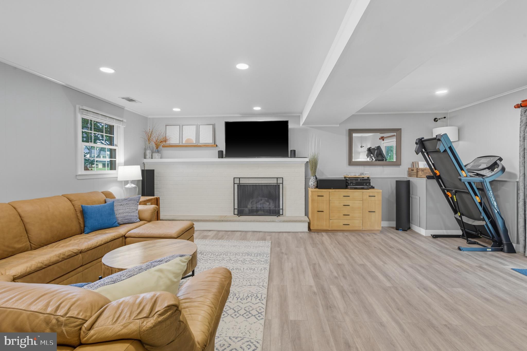 361 DEVON DRIVE