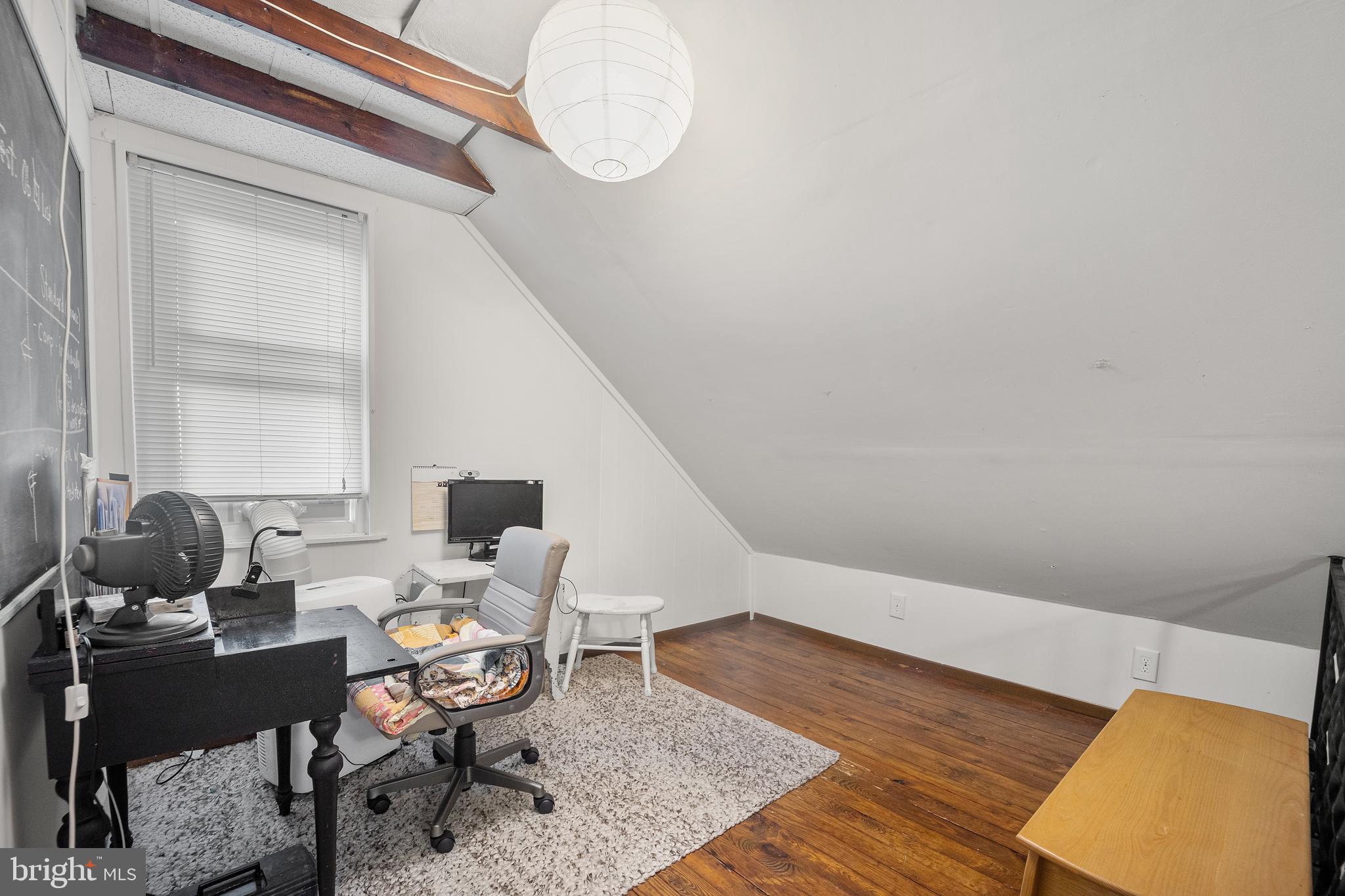 282 Davis Ave