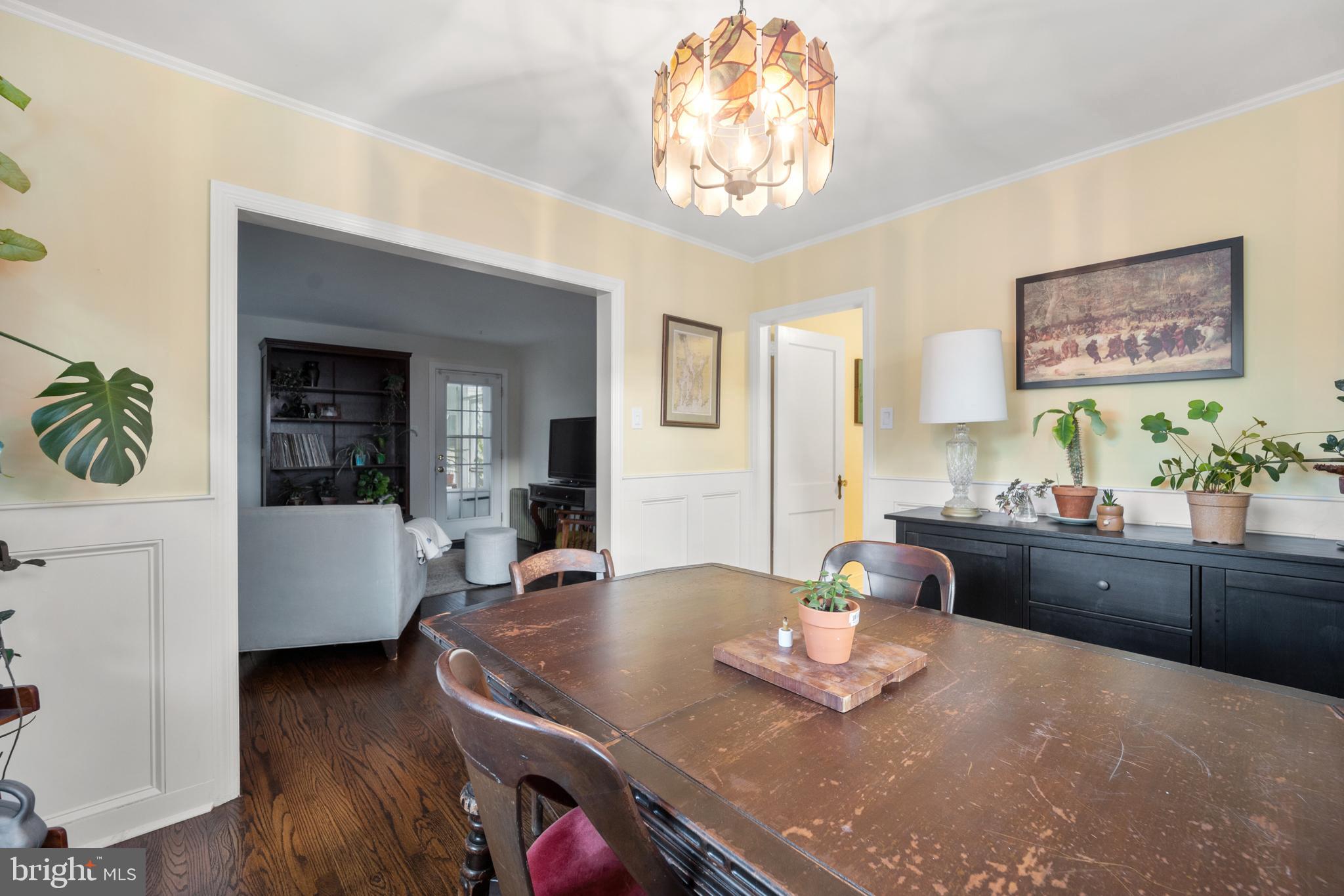 282 Davis Ave