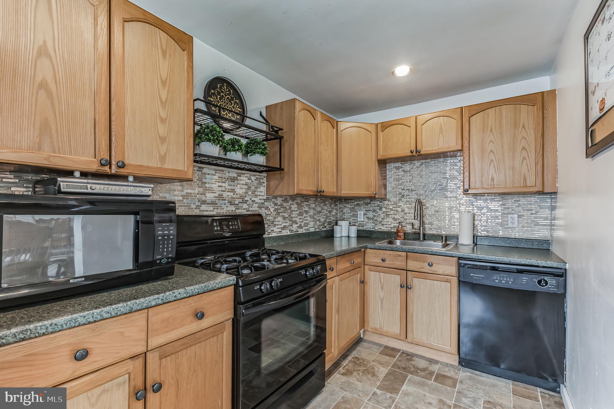 126 Academy Rd