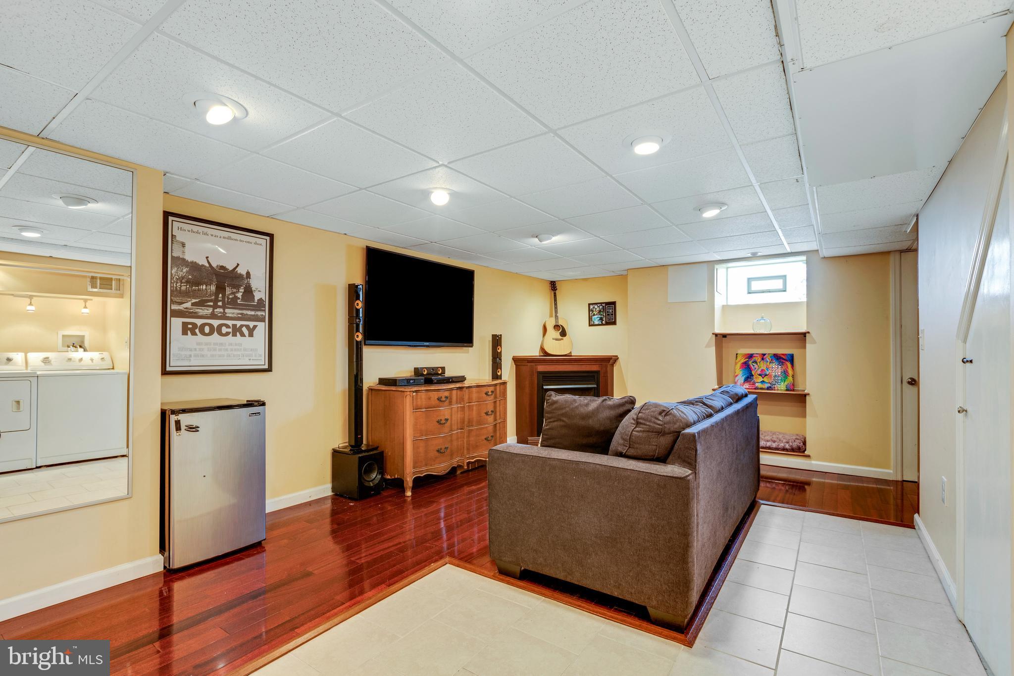126 Academy Rd