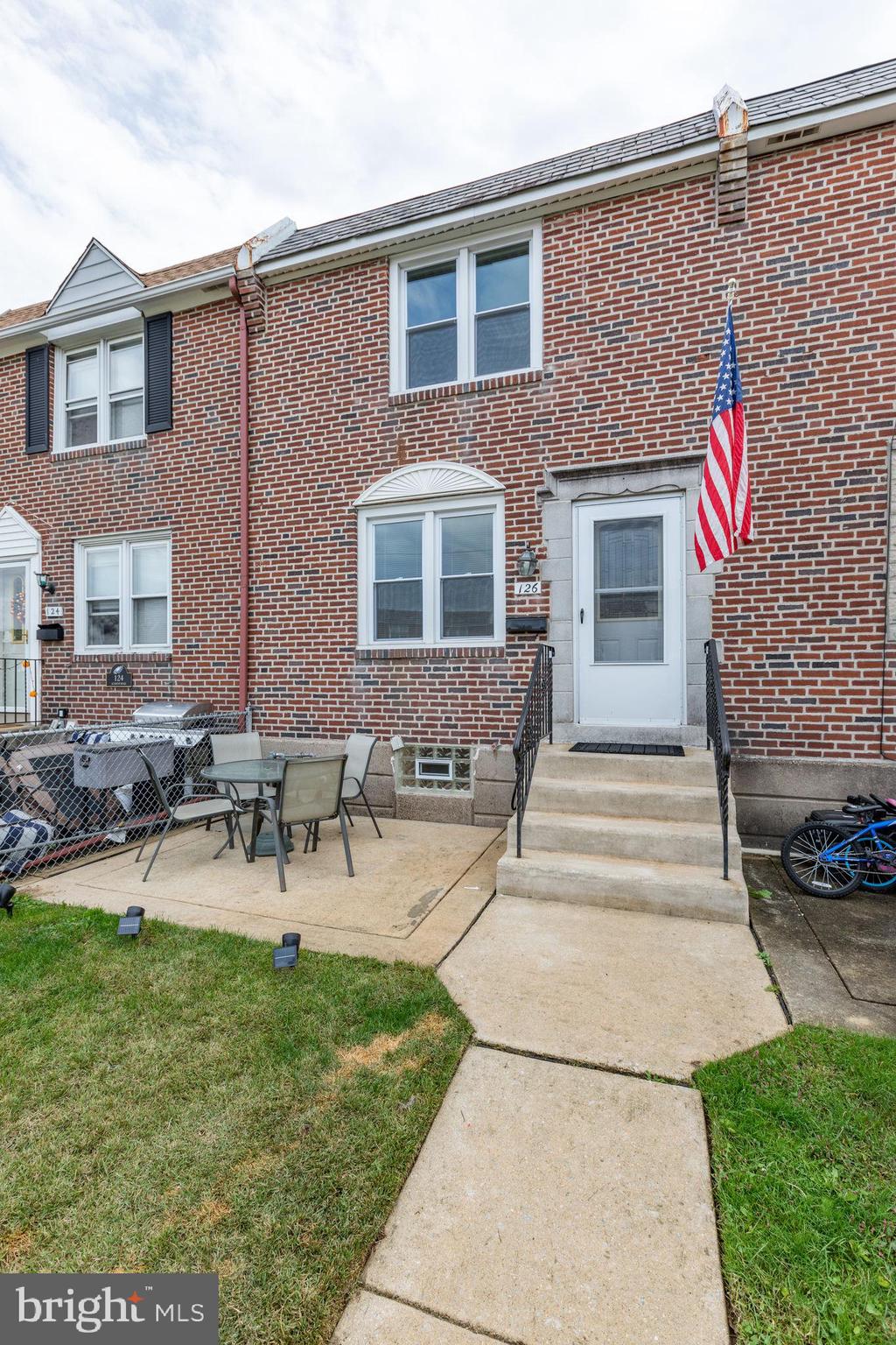 126 Academy Rd