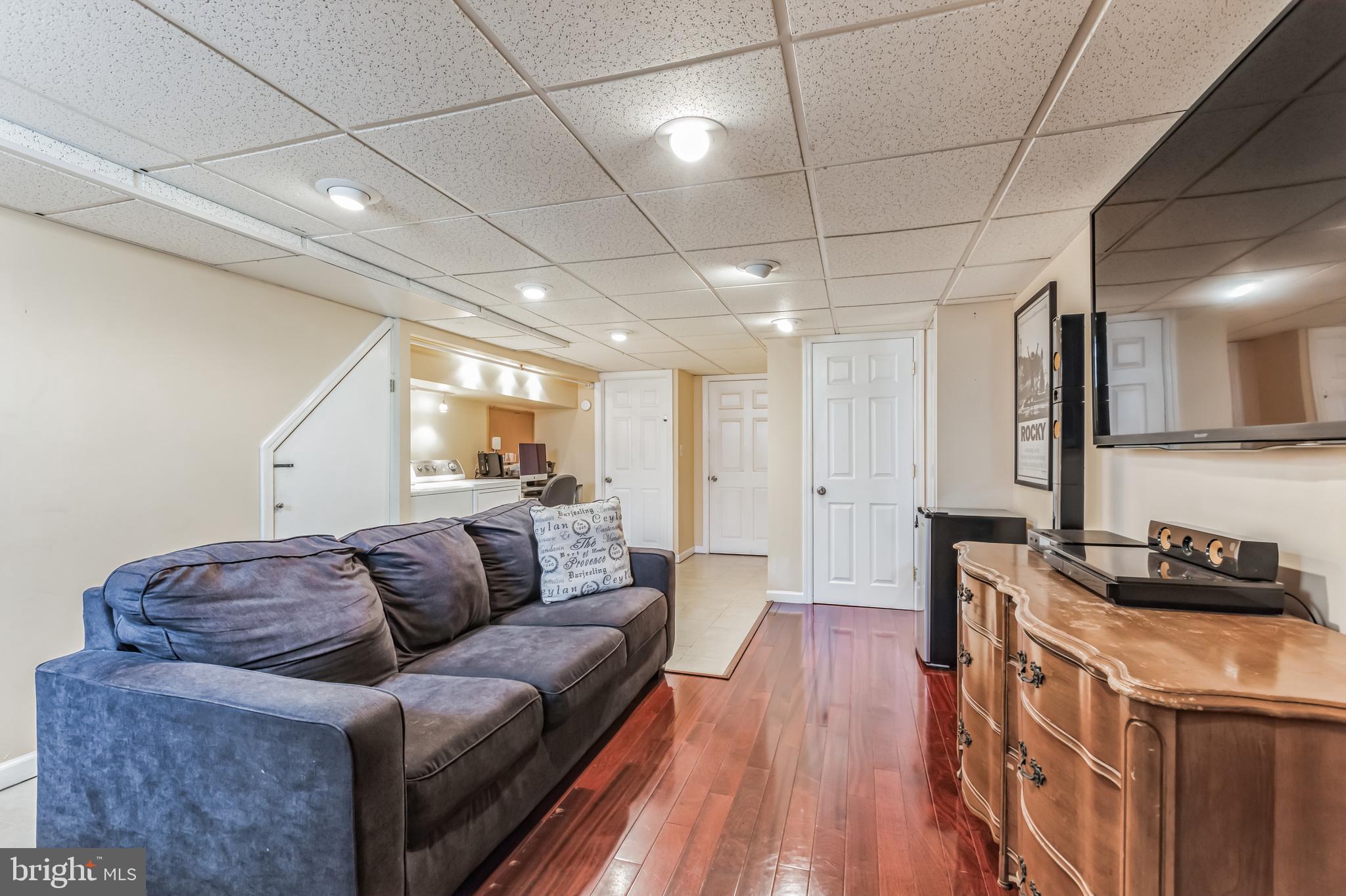 126 Academy Rd