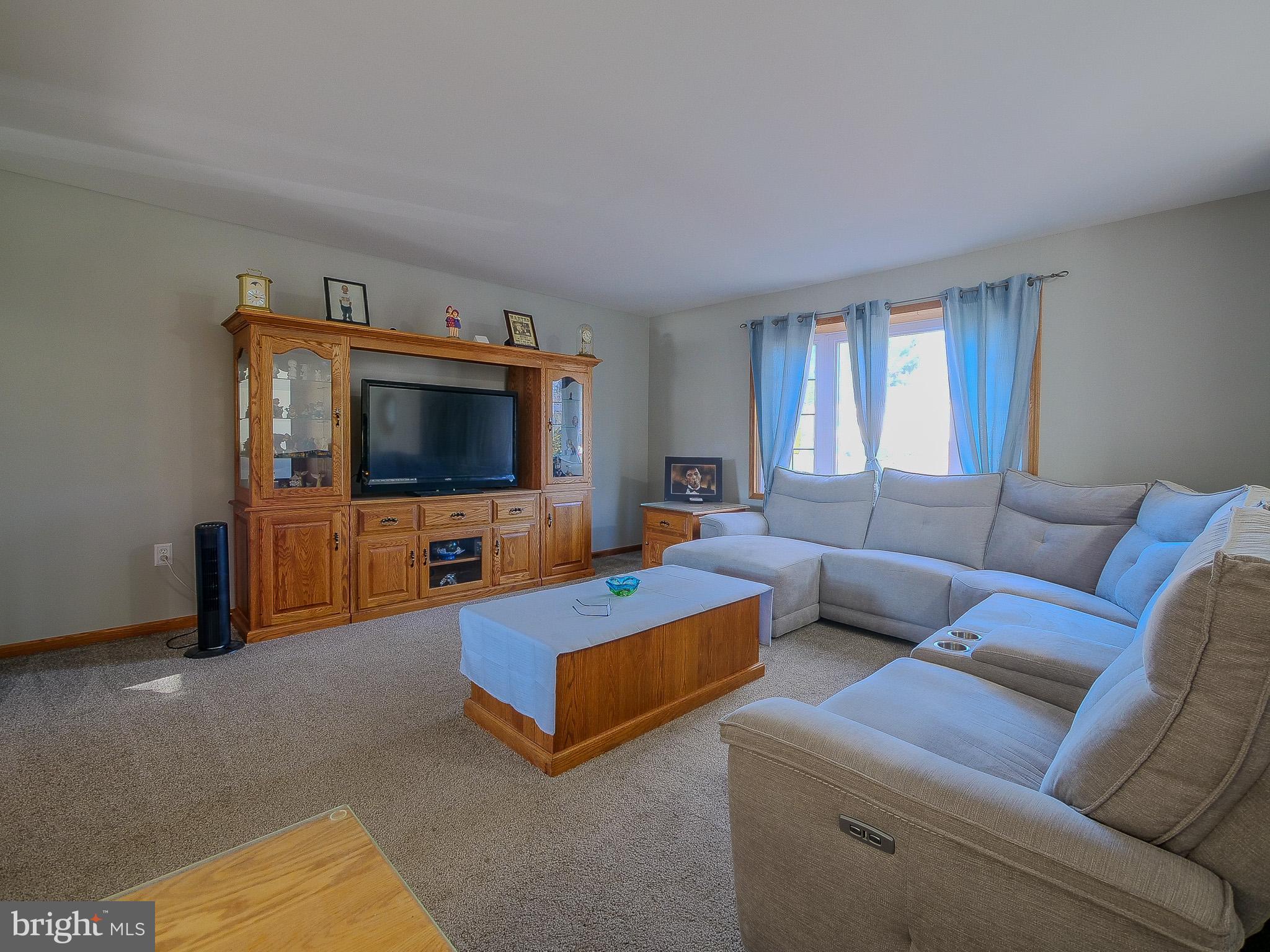 325 Willowbrook Rd