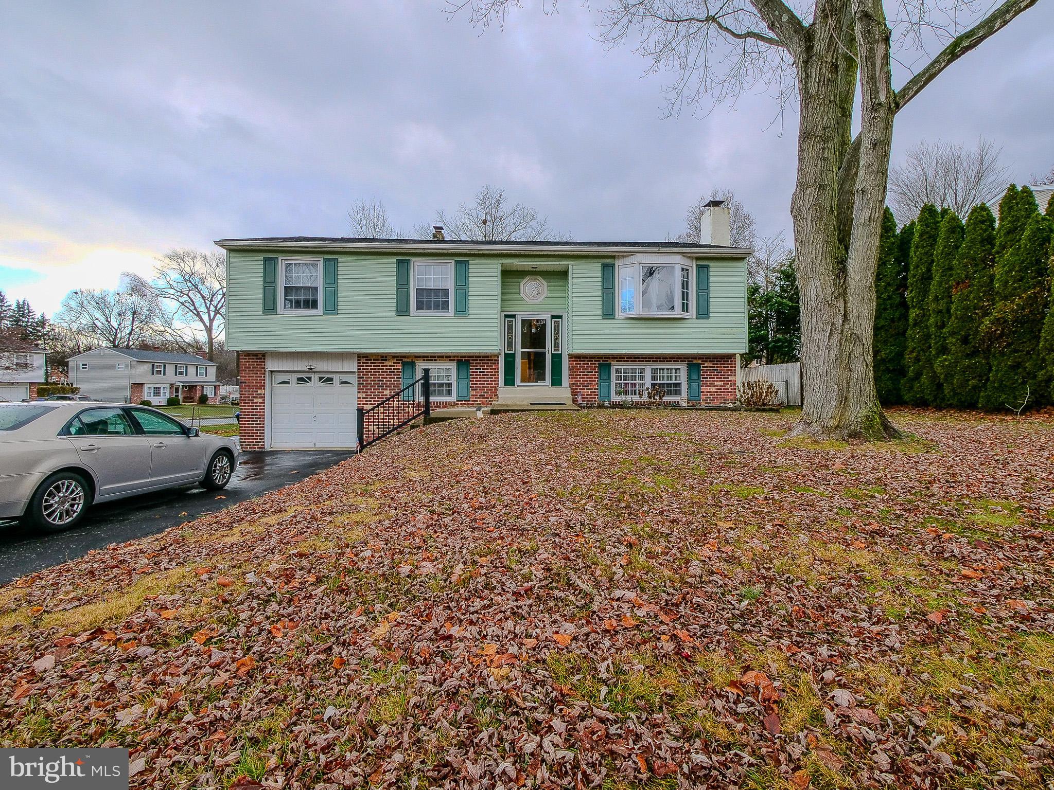 325 Willowbrook Rd