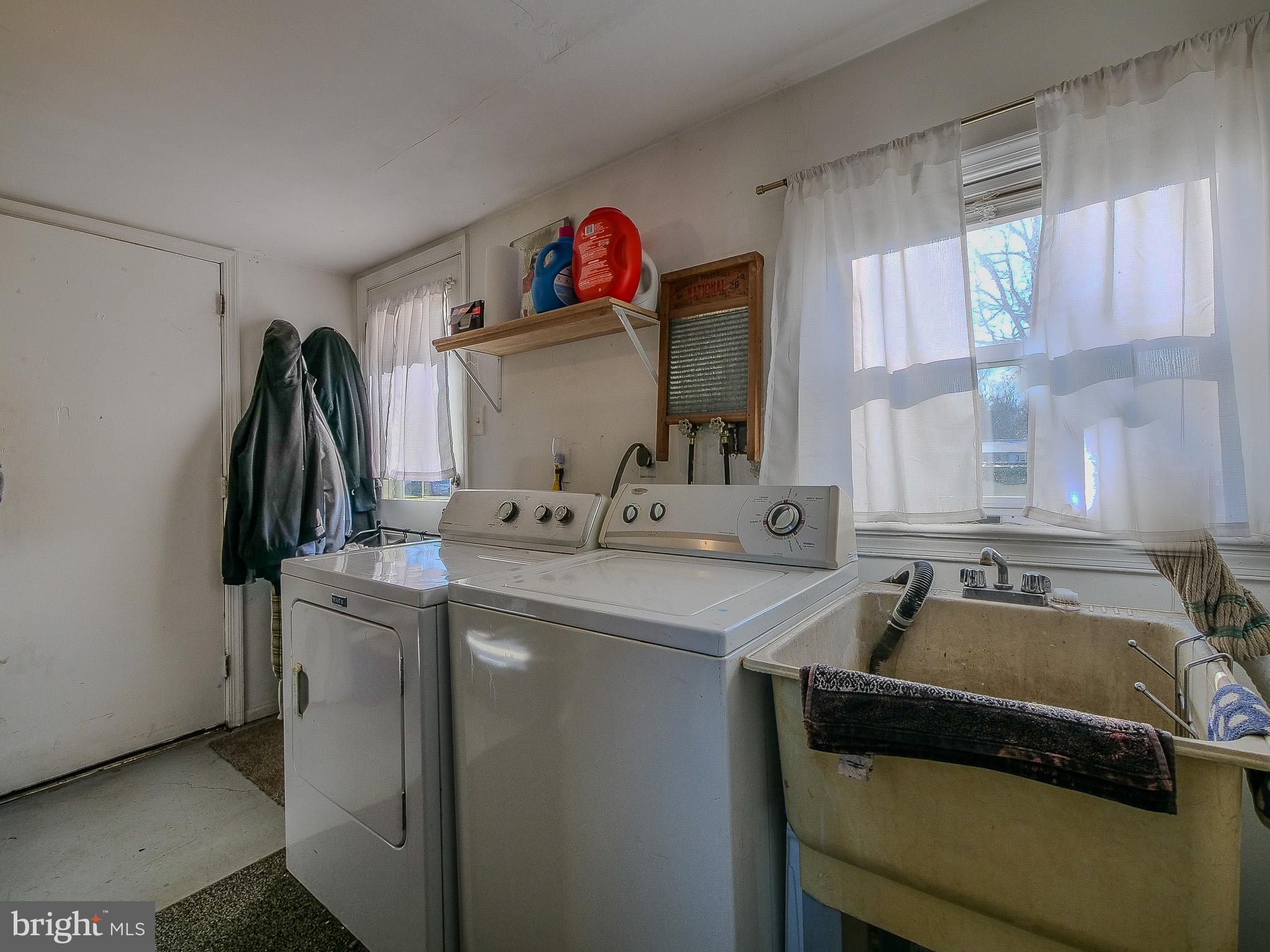 325 Willowbrook Rd