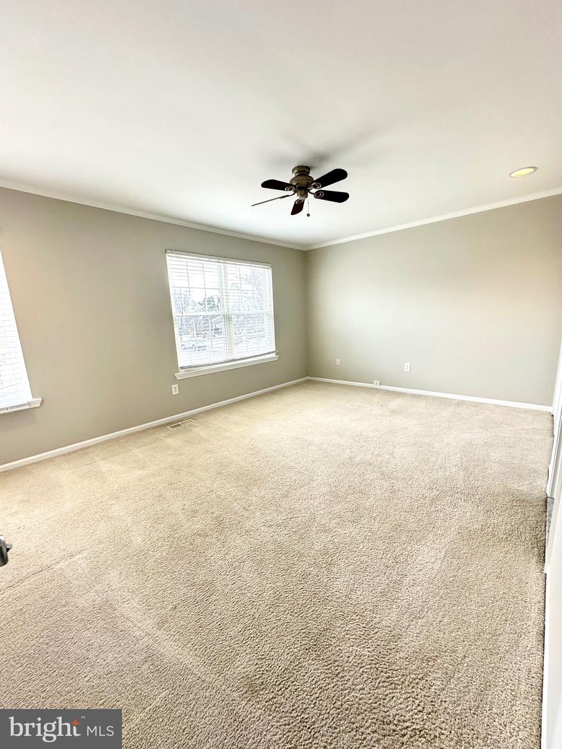 41 VICTORIA DR
