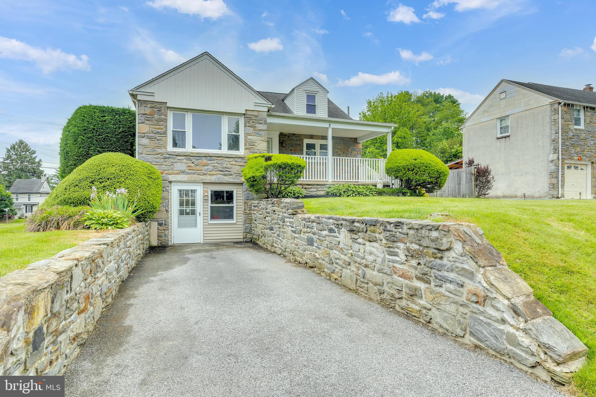 2 Fairhill Rd