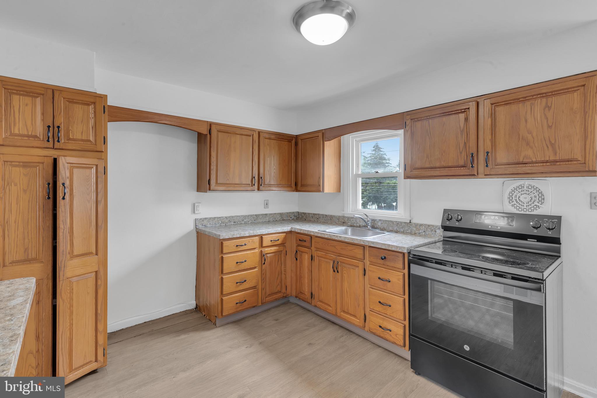 2 Fairhill Rd
