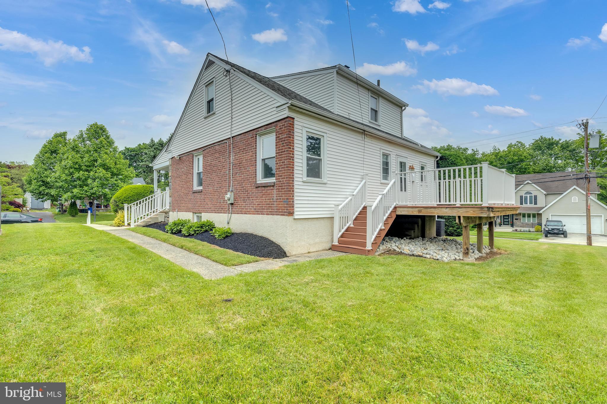 2 Fairhill Rd
