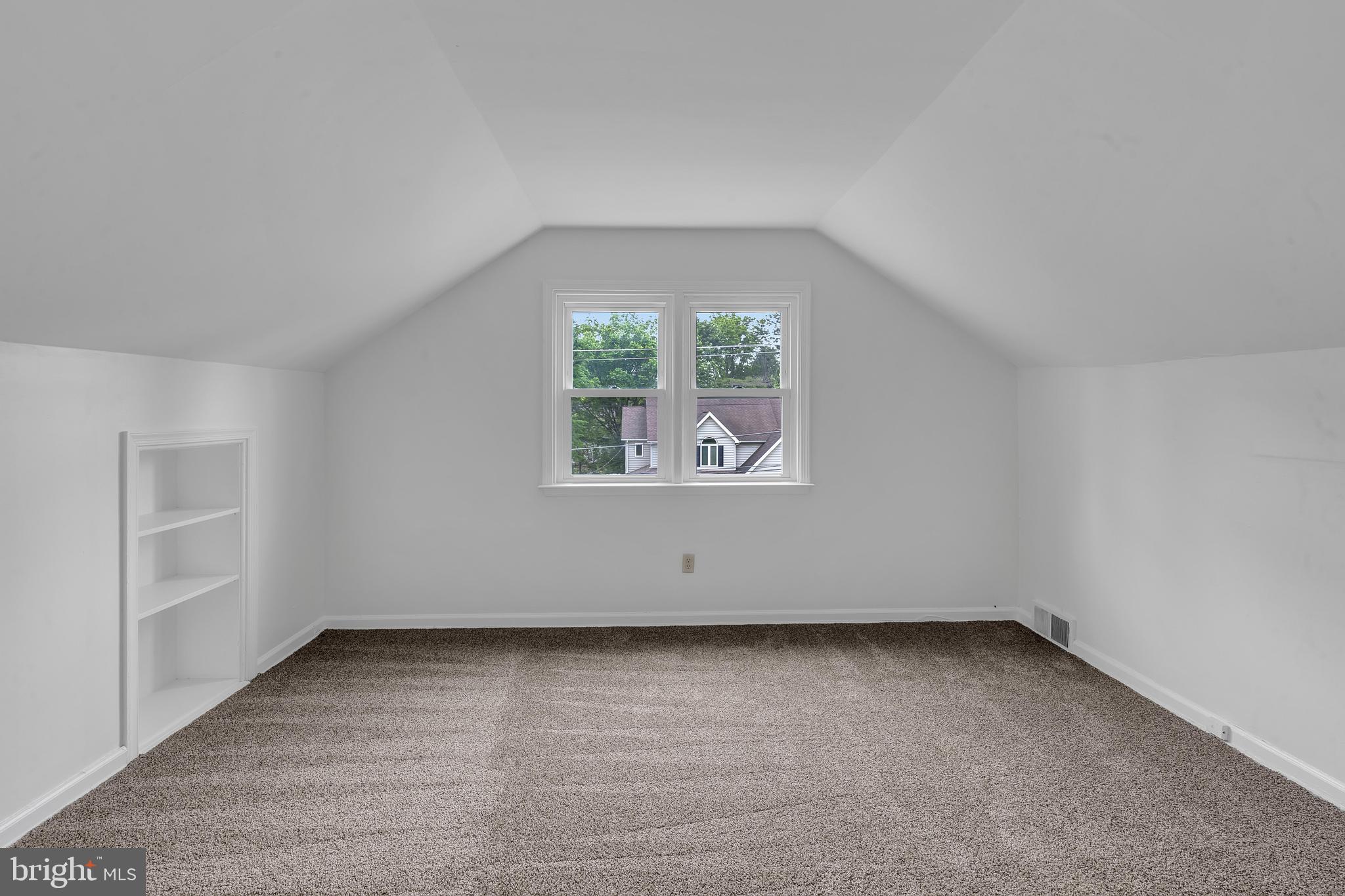 2 Fairhill Rd
