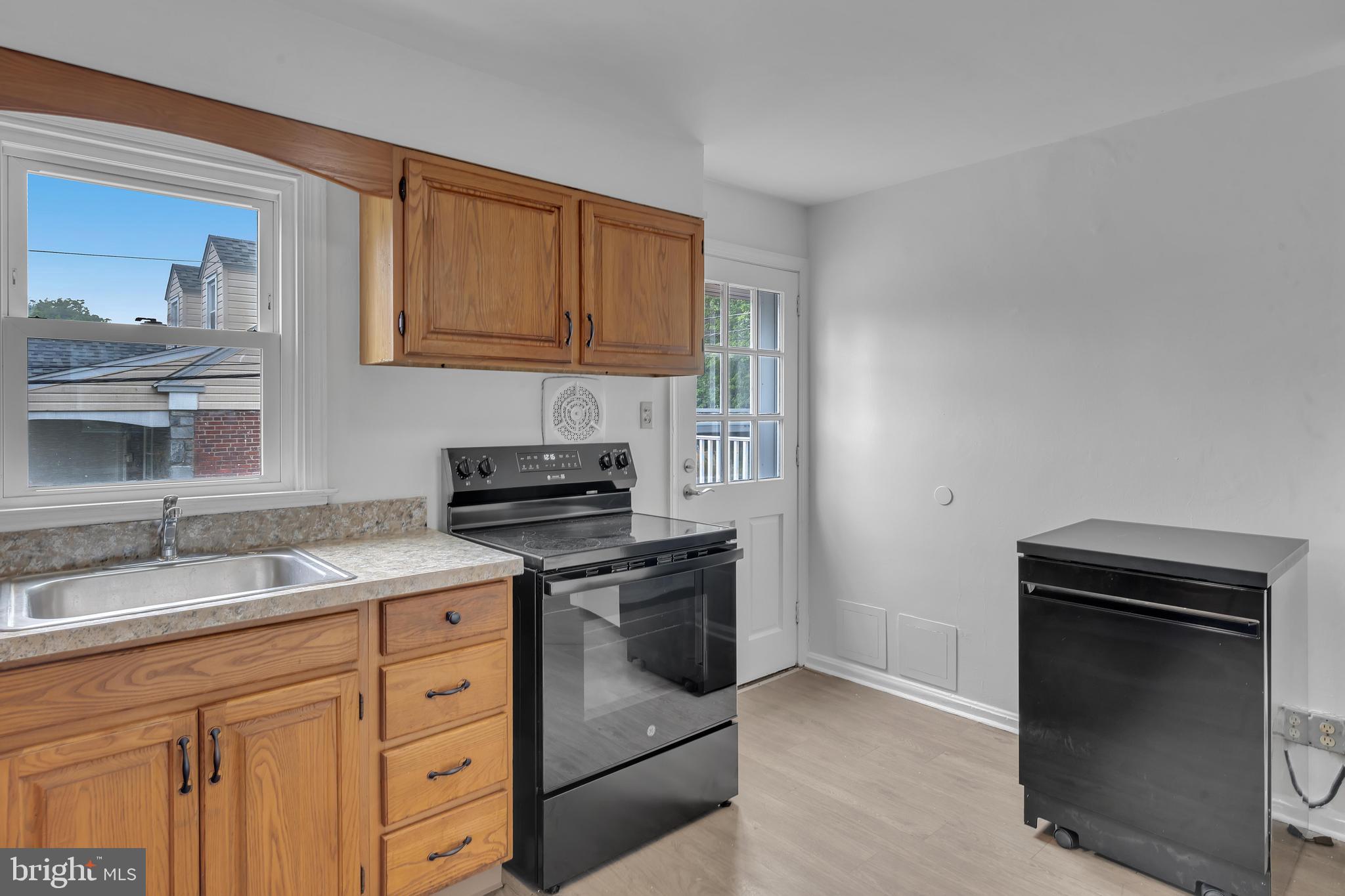 2 Fairhill Rd