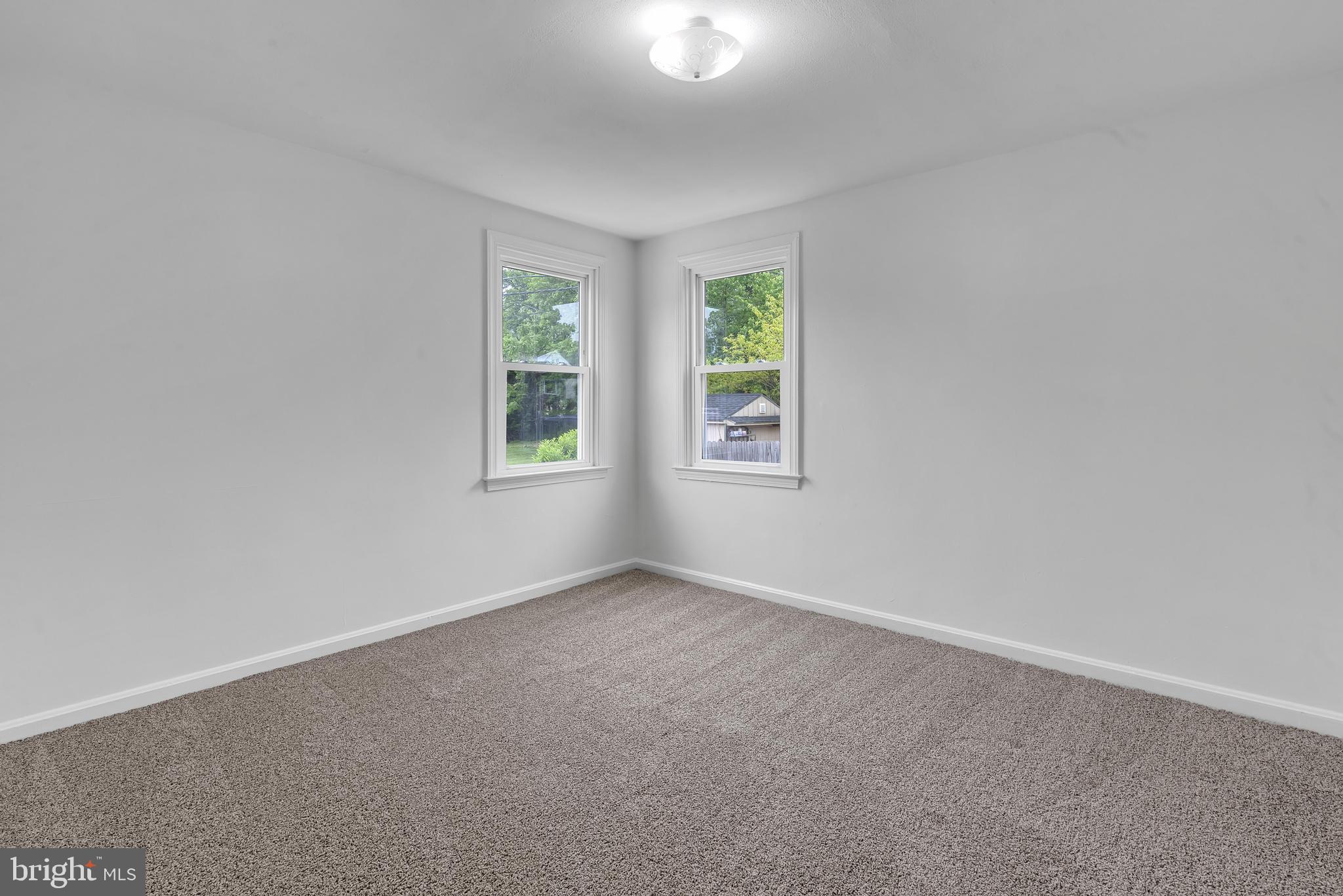 2 Fairhill Rd