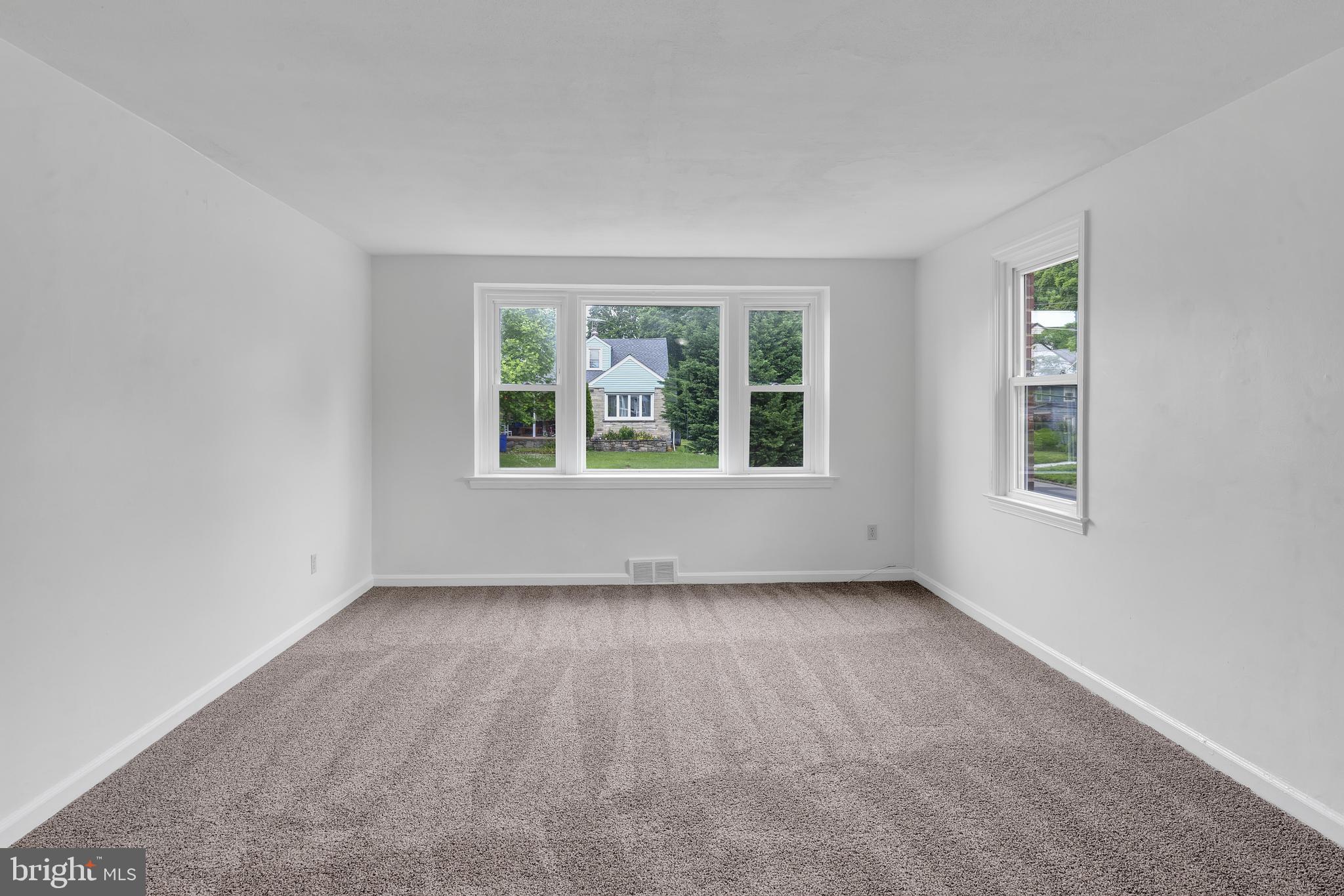 2 Fairhill Rd