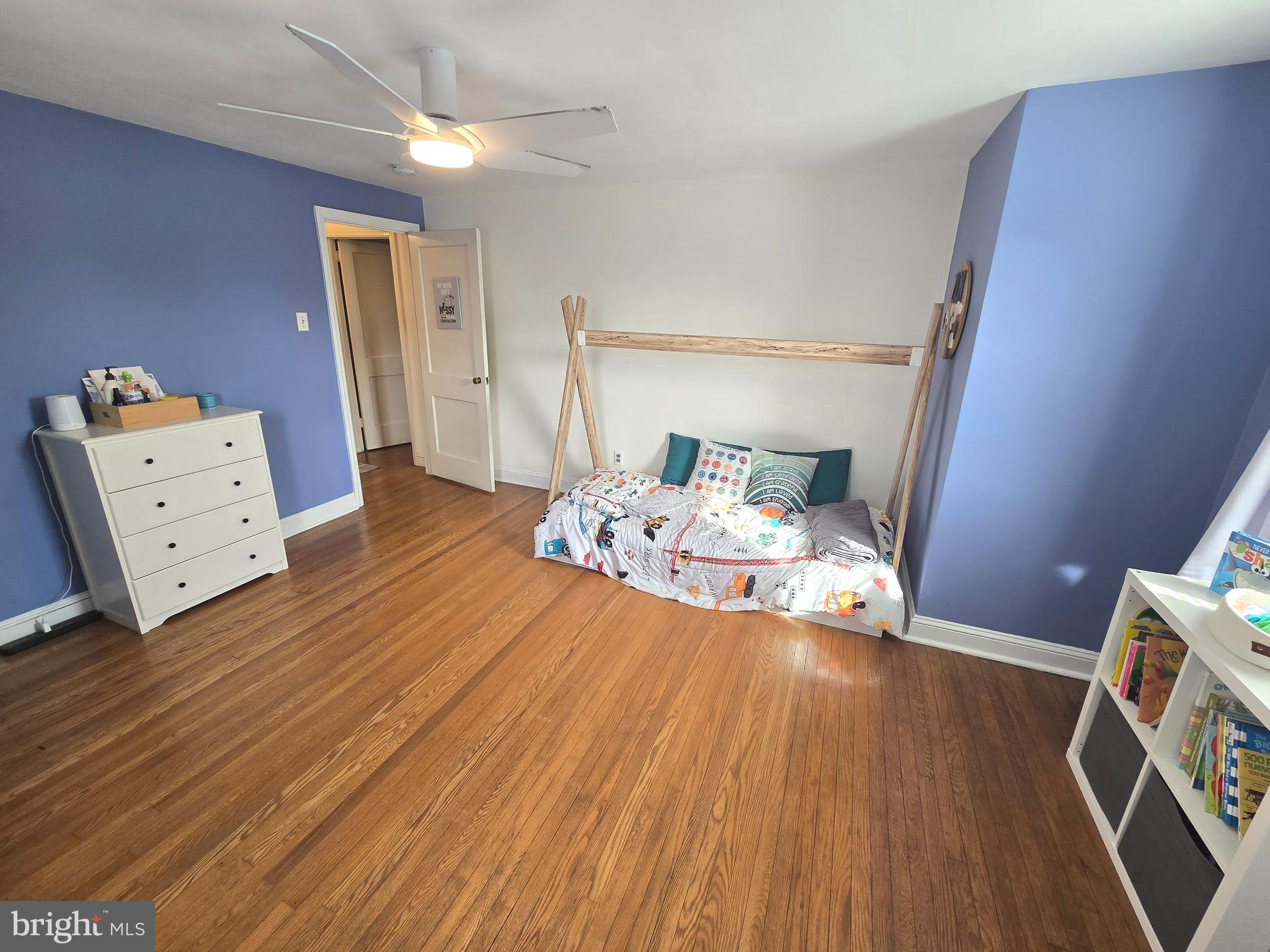 8 Chester Ave