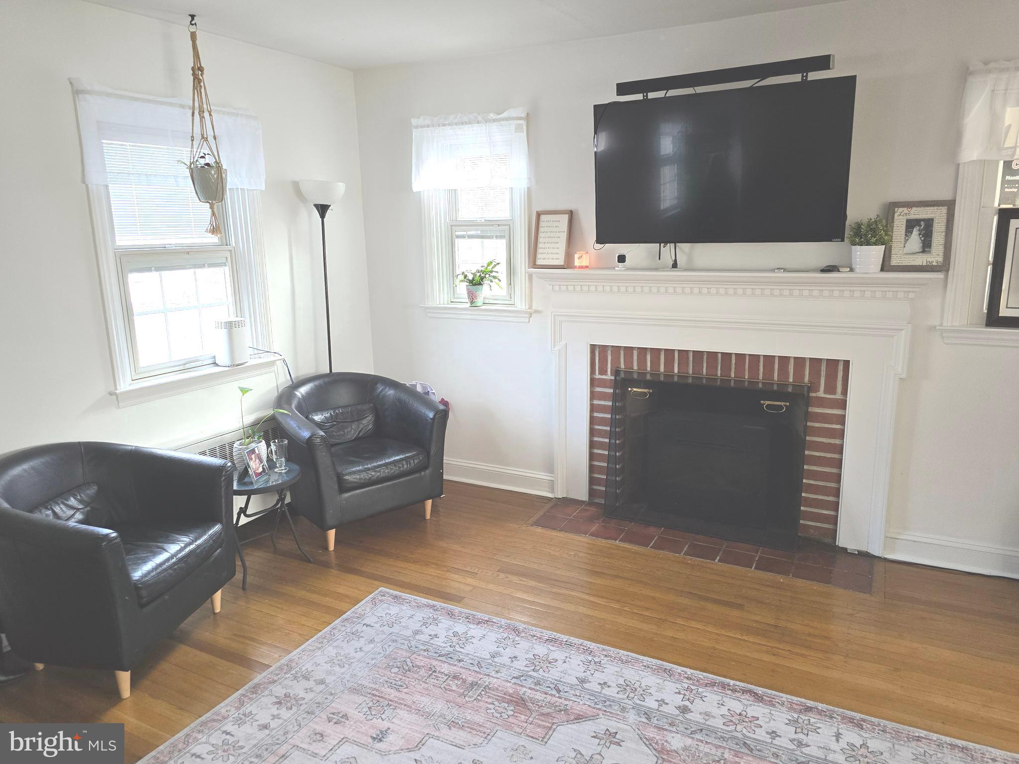 8 Chester Ave