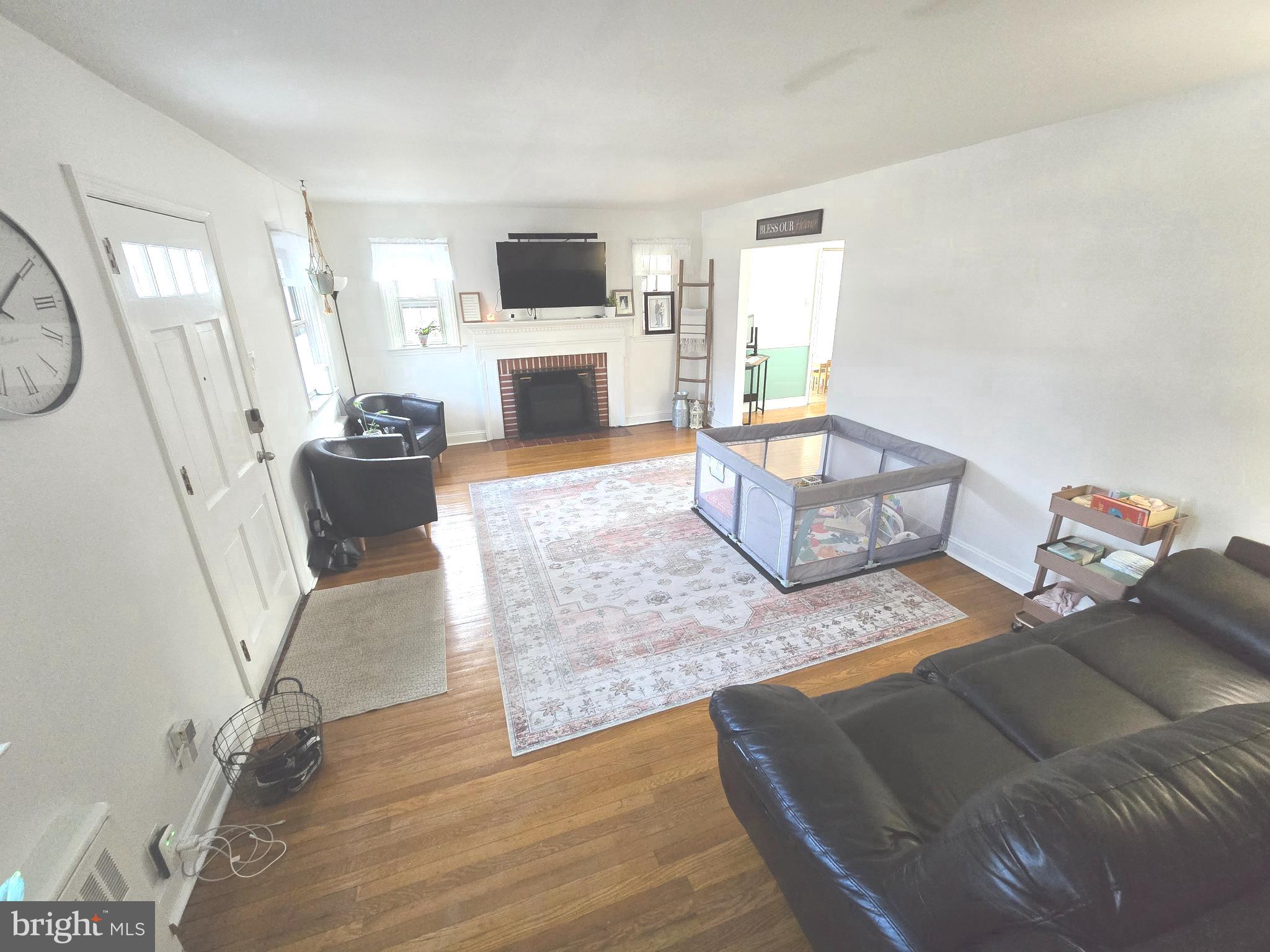 8 Chester Ave