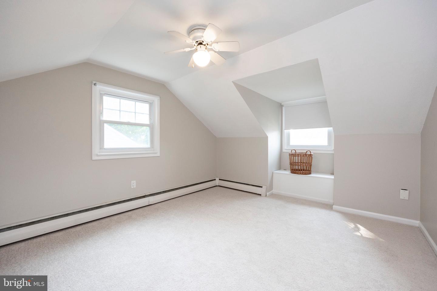 1070 Terrace Ln