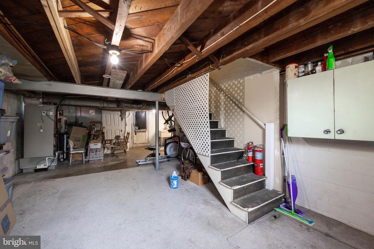 1070 Terrace Ln