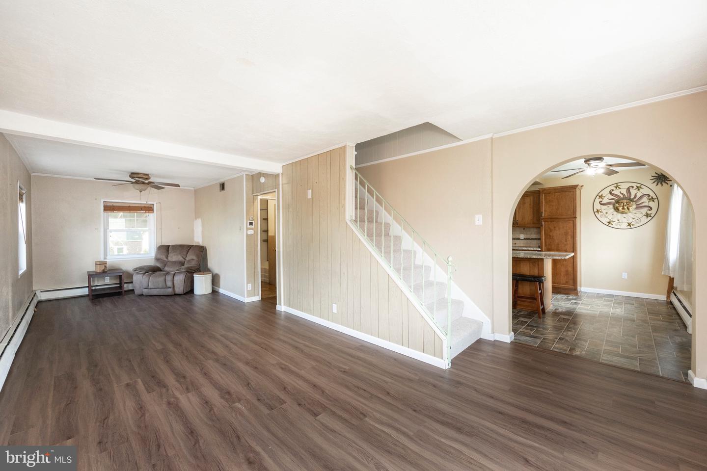 1070 Terrace Ln