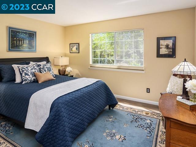 210 Hillcrest Cir