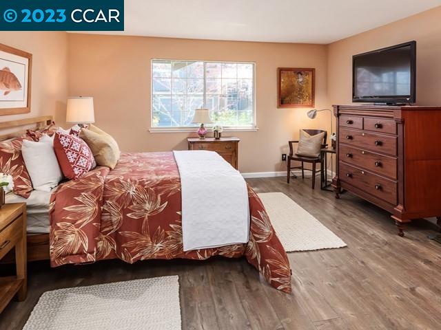 210 Hillcrest Cir