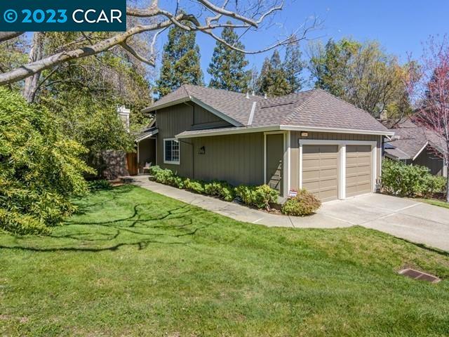 210 Hillcrest Cir