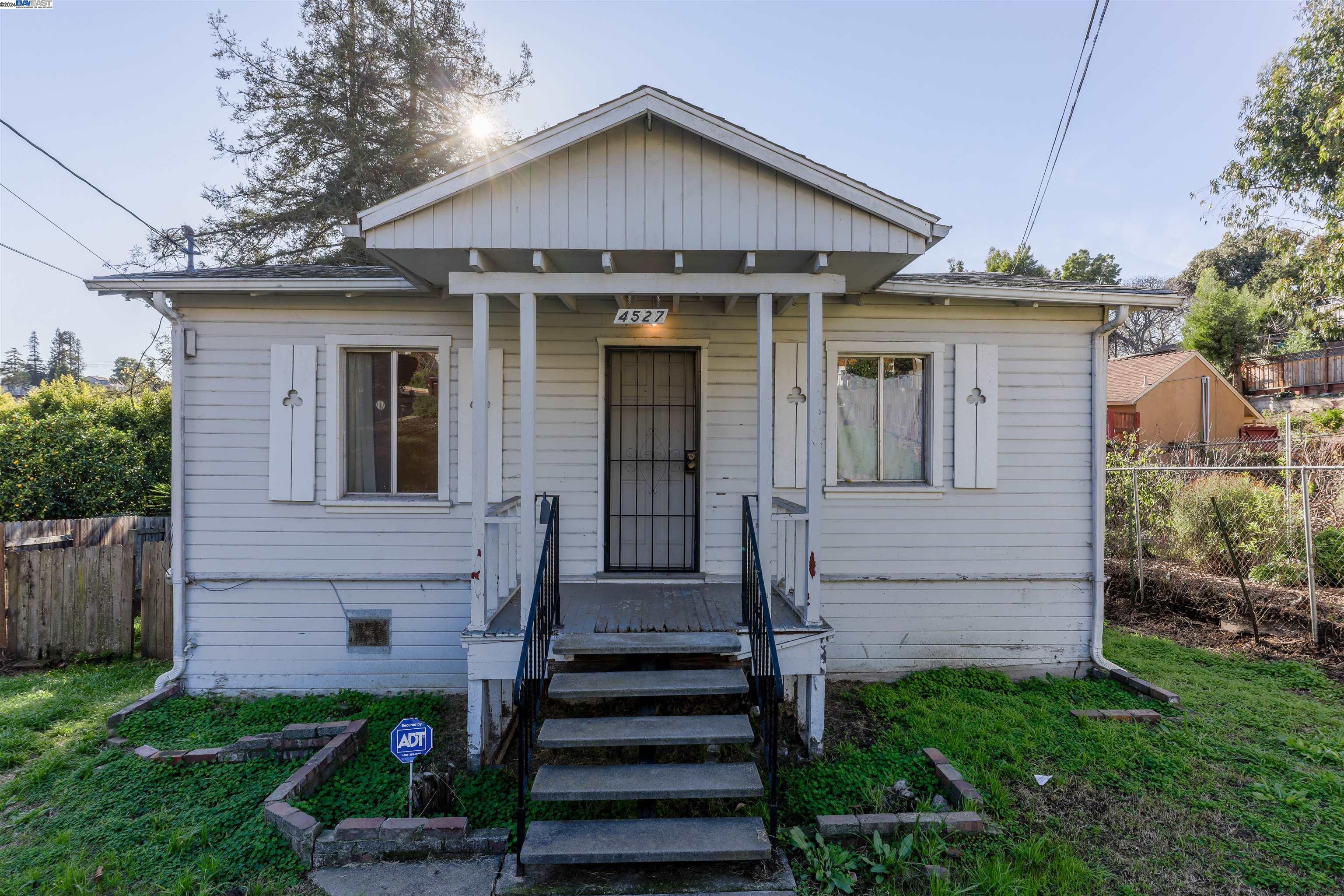 4527 Merrill Ave