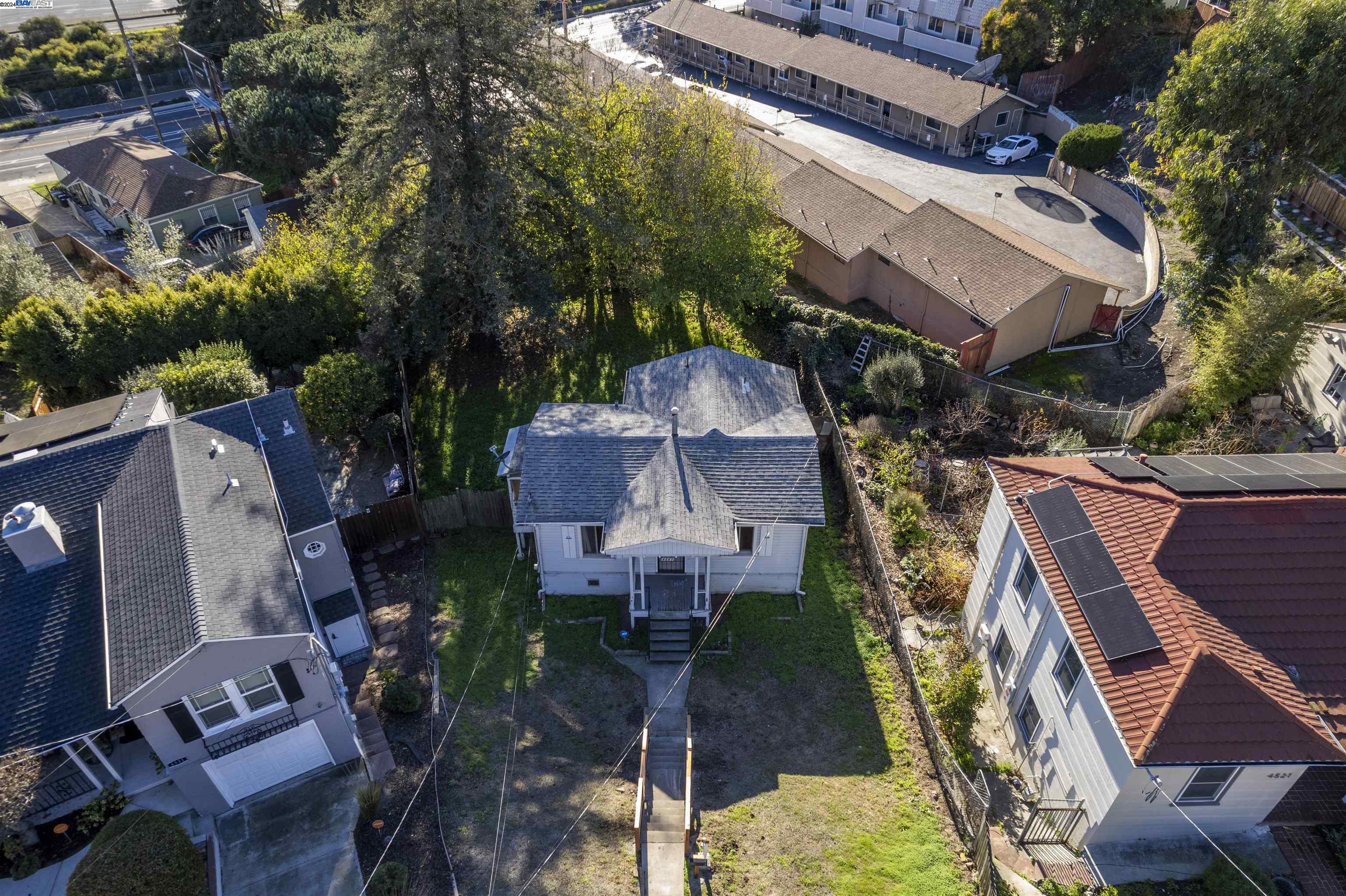 4527 Merrill Ave