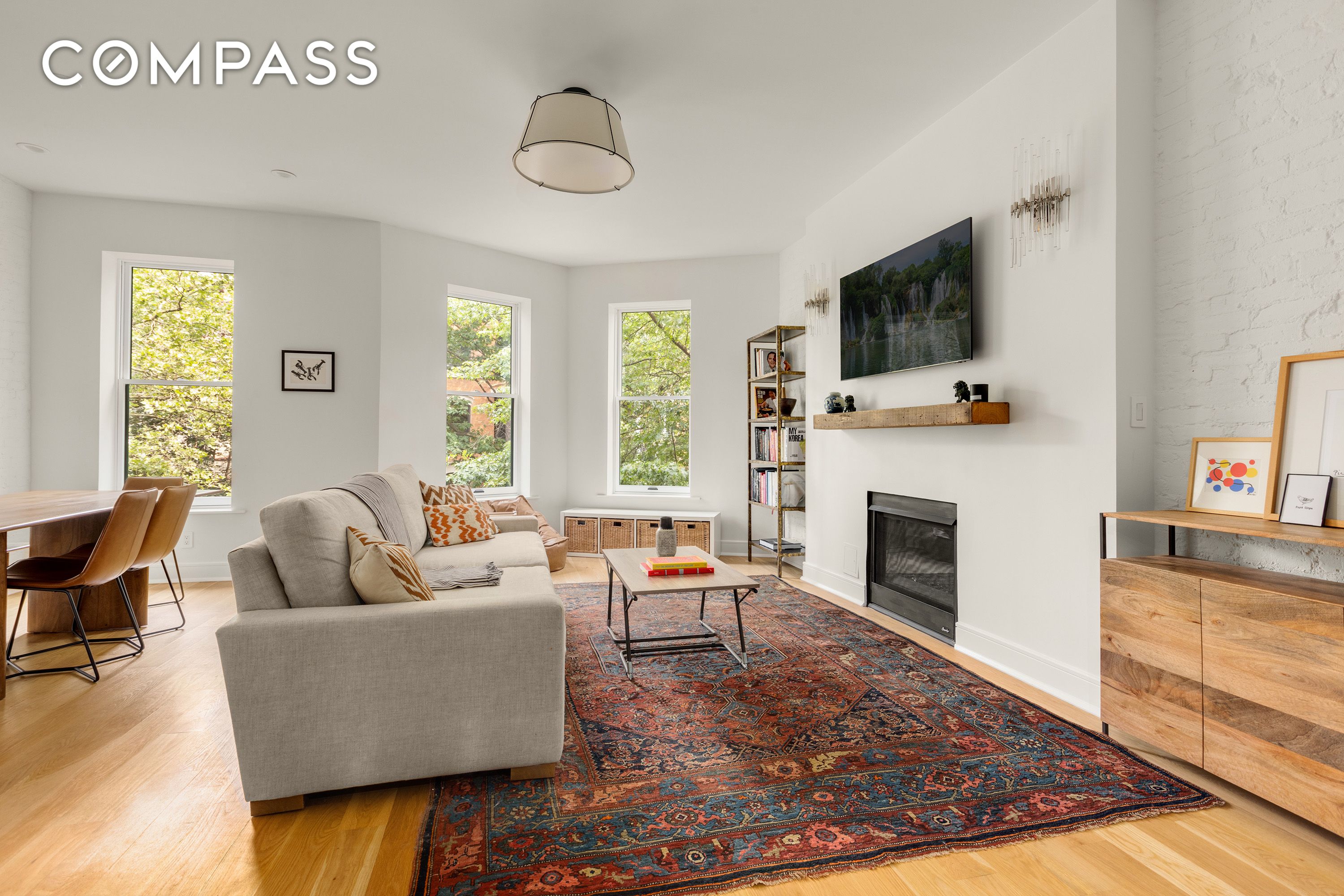 352 6th Avenue 3