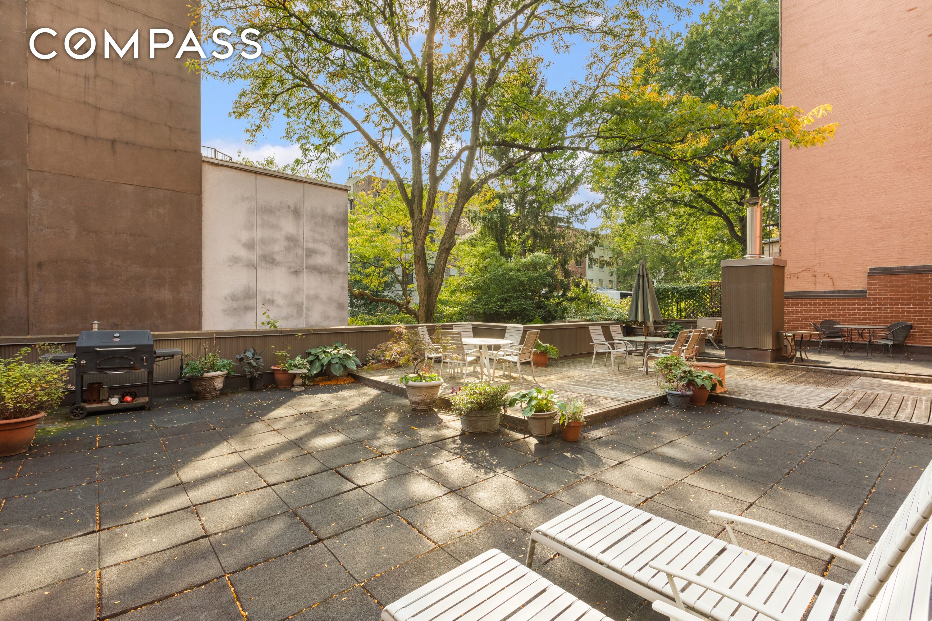 238 Clinton Street DE