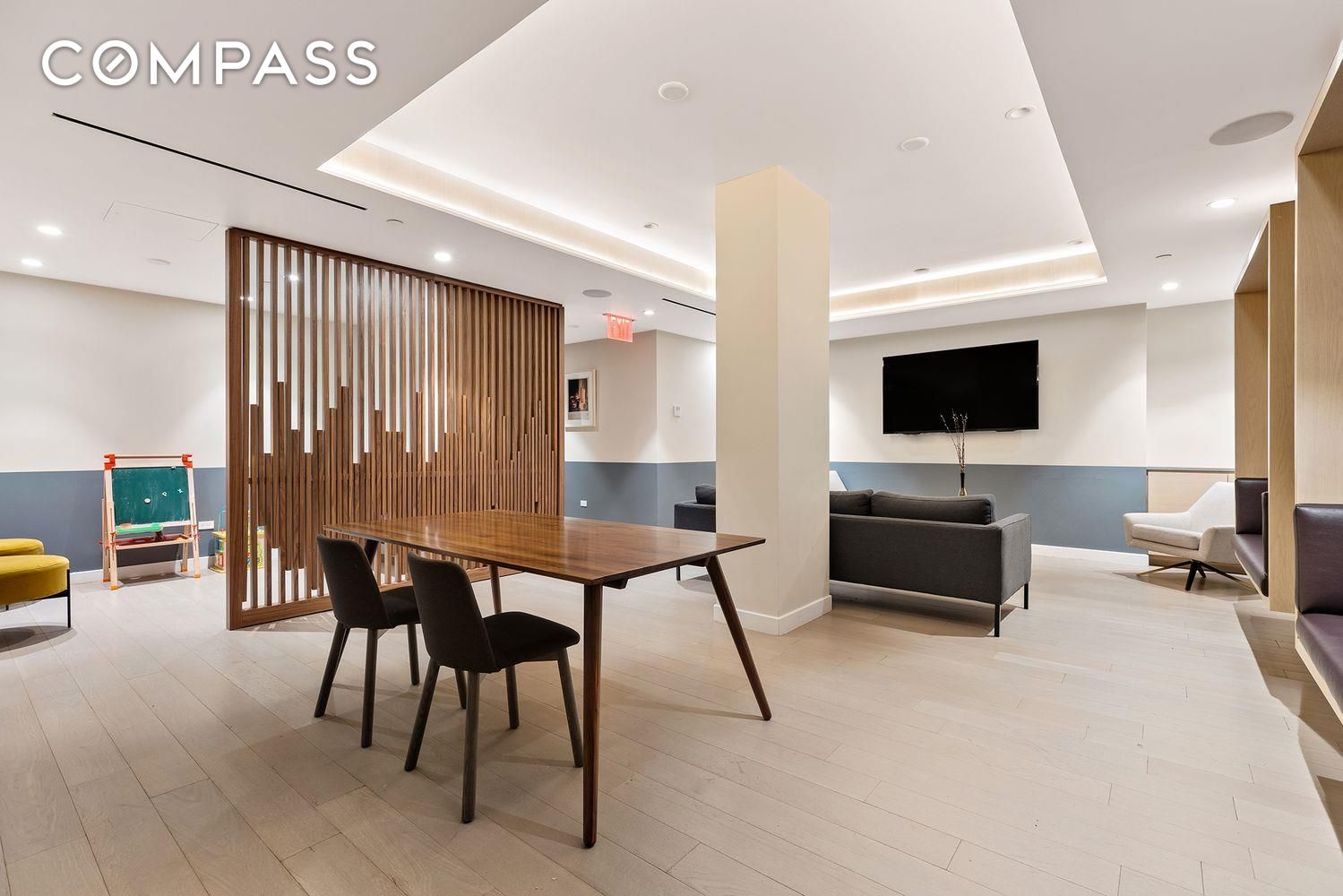 856 Washington Avenue 9A