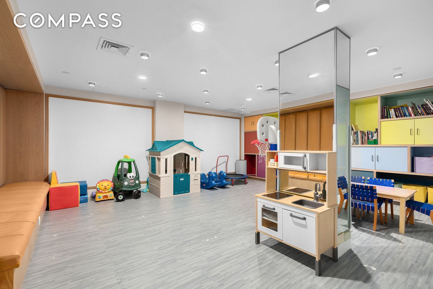 610 Warren Street 2A