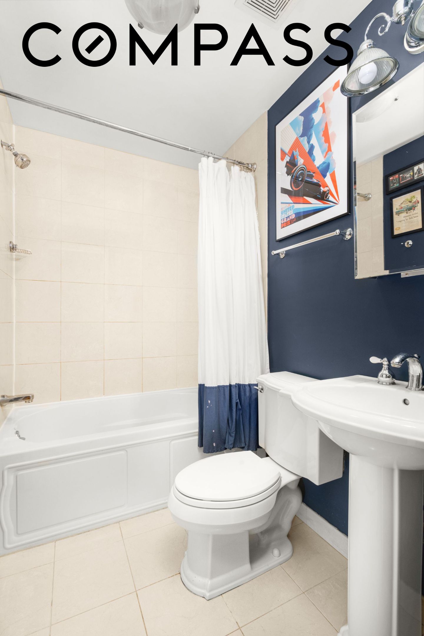 52 Dean Street 2E