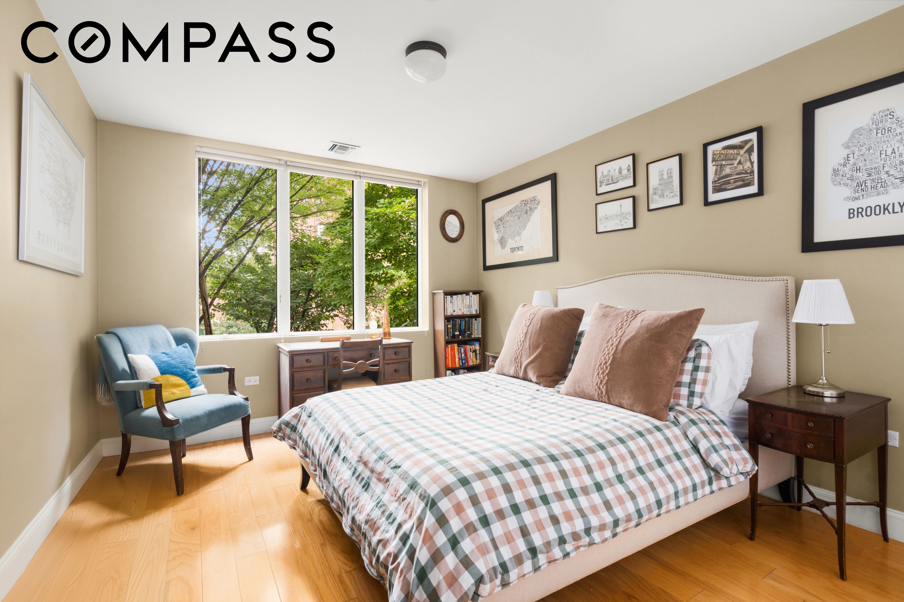 52 Dean Street 2E