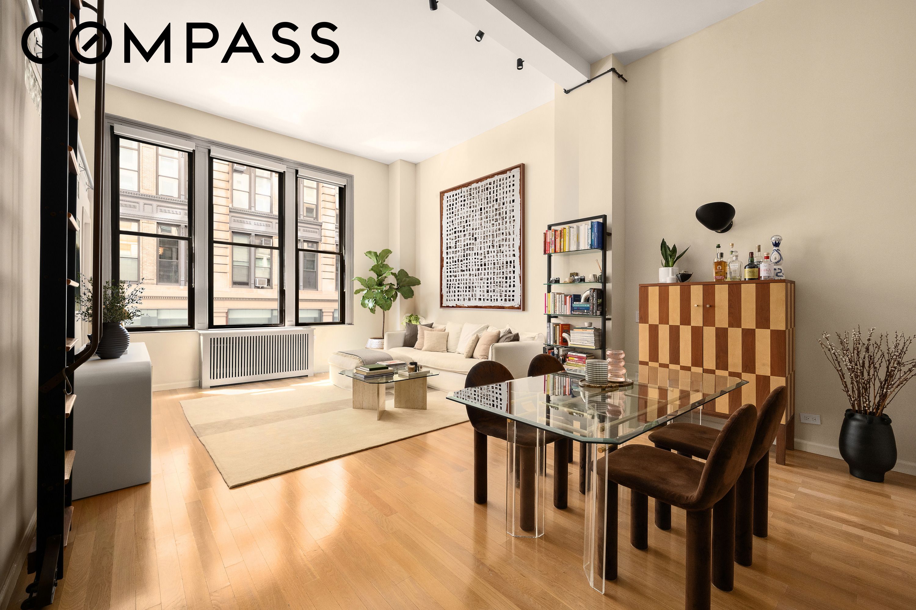 261 Broadway 2C