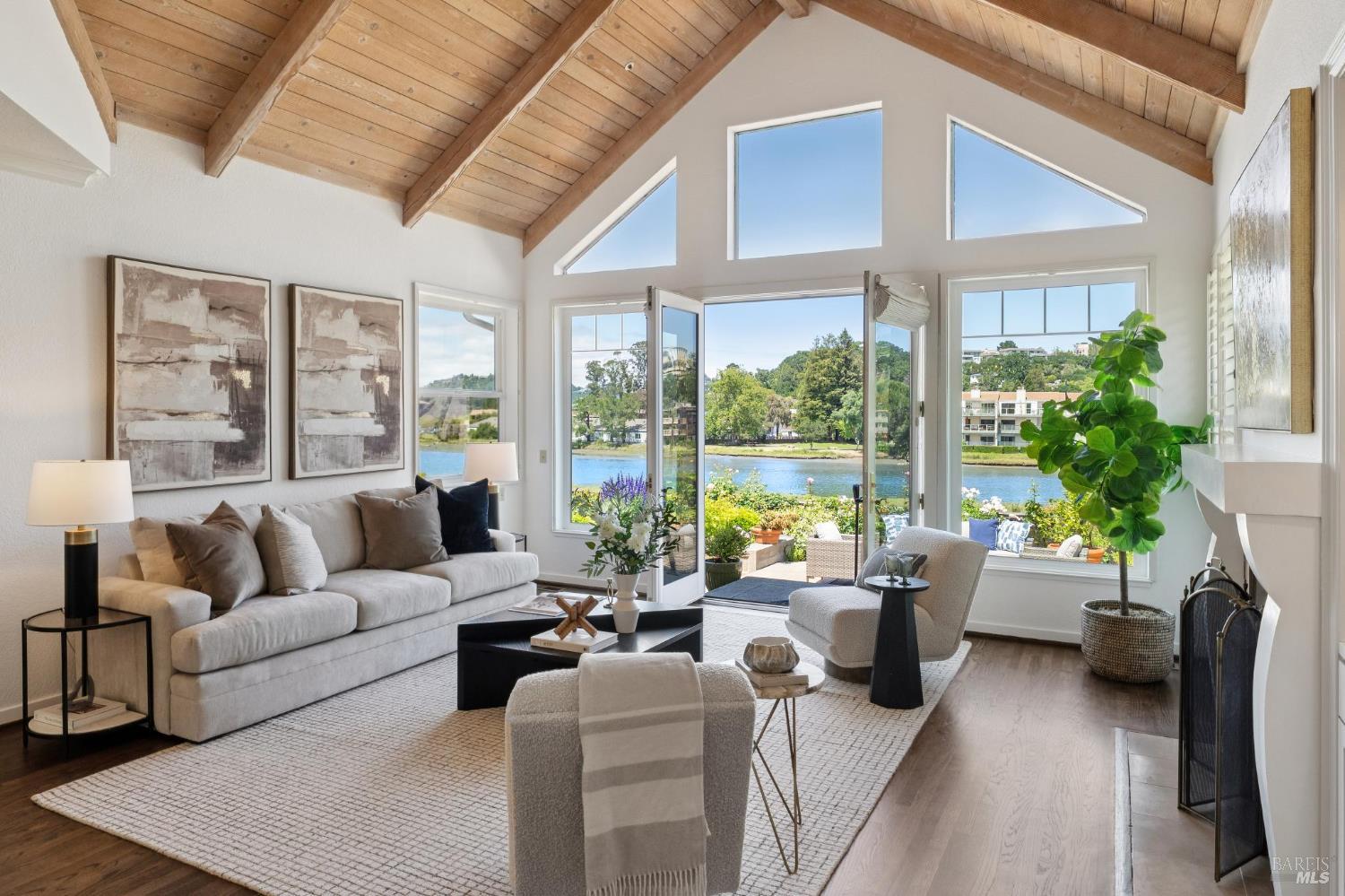 39 Creek View Circle