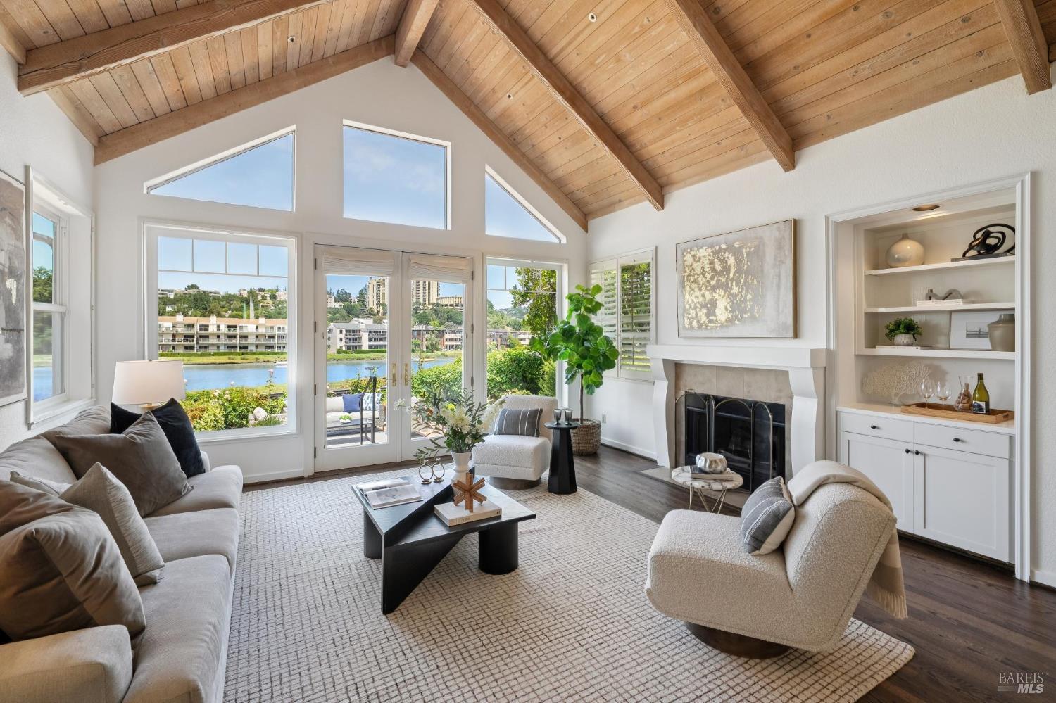 39 Creek View Circle
