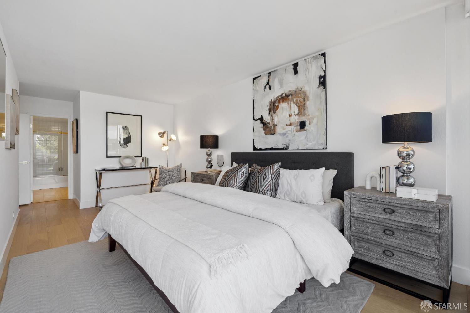 2200 Sacramento Street # 403