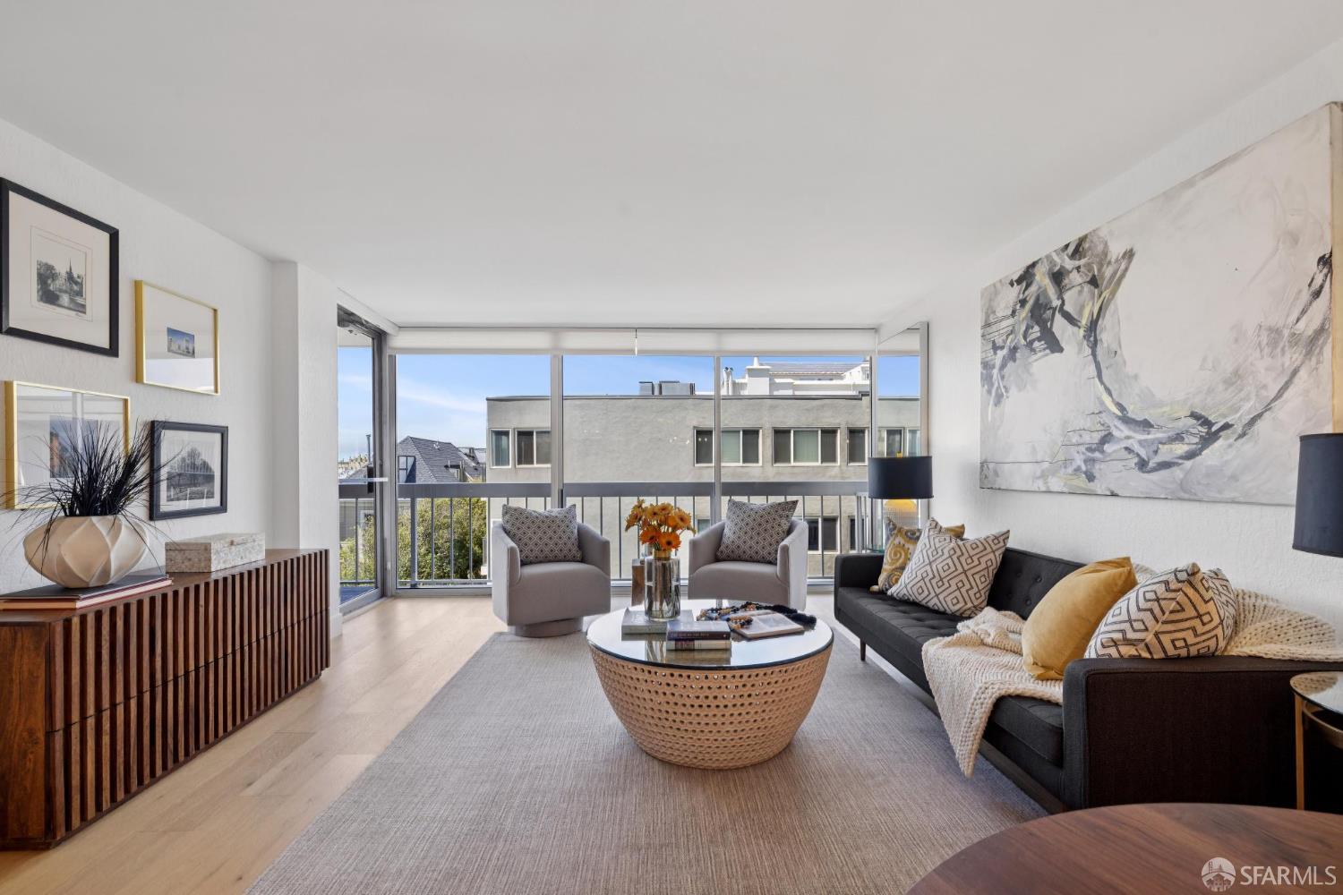 2200 Sacramento Street # 403